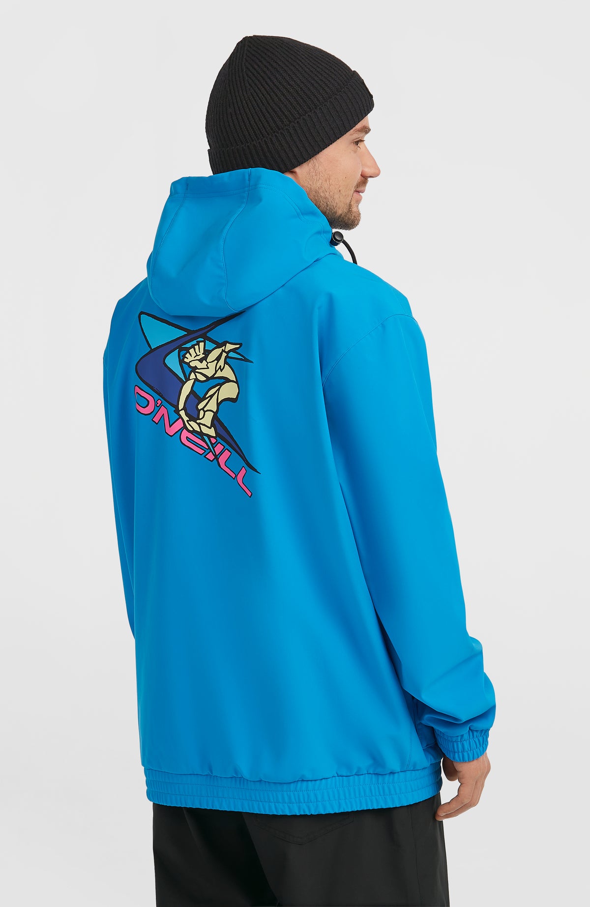 FWC'Play Softshell-Hoodie für Herren, blau, Dreiviertelansicht von hinten am Model mit großem Rücken-Print