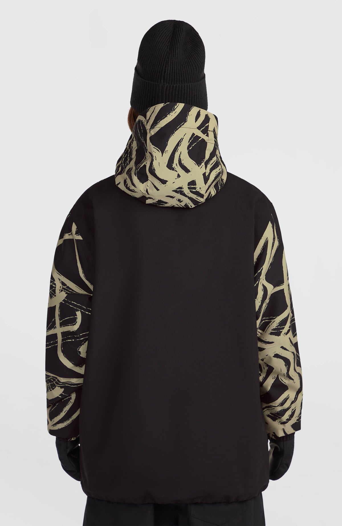 FWC'Play Park Ski- und Snowboardjacke für Herren, beige mit Linienmuster in Schwarz, Rückansicht am Model