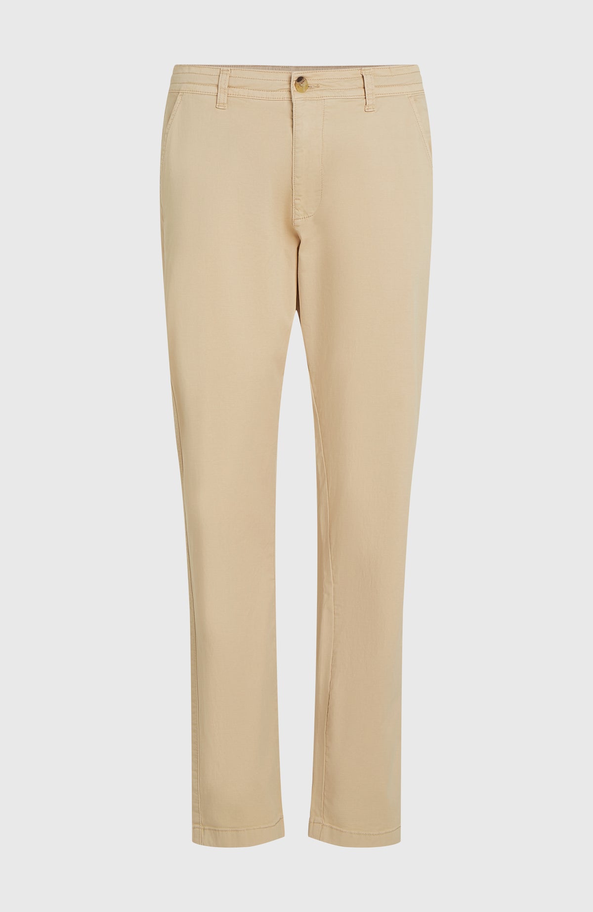 Essentials Chino-Hose für Herren, beige, freigestellt von vorne, Hosenbund mit Verschlussknopf