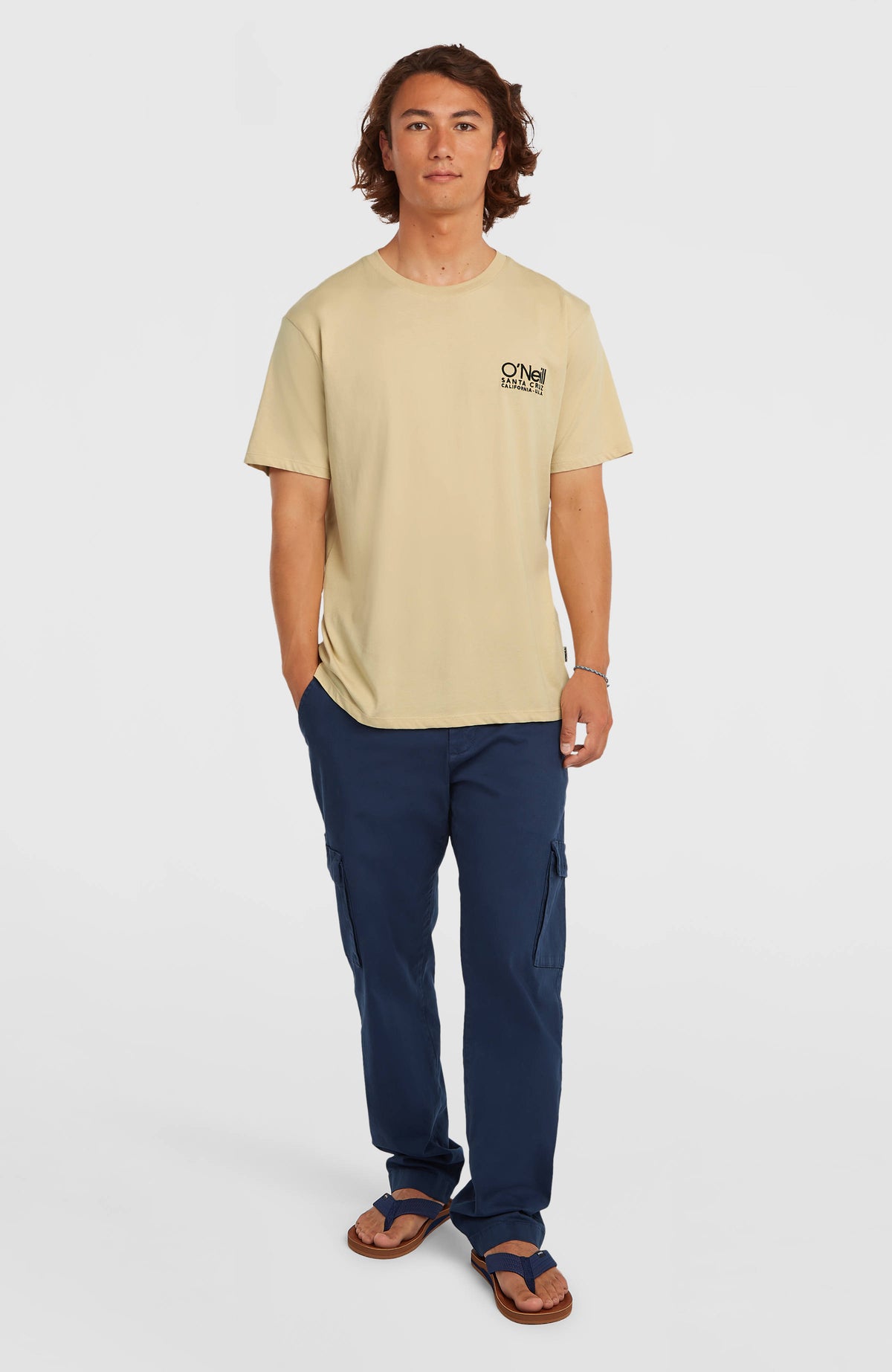 O'Neill Essentials Cargohose für Herren, blau, Vorderansicht am Model in Ganzkörperaufnahme
