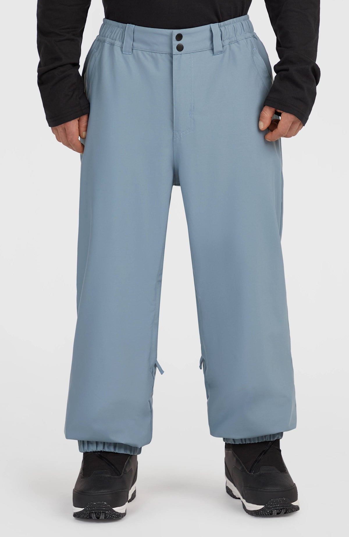 O'Neill FWC Oversized Ski- und Snowboardhose für Herren, blau, Vorderansicht am Model