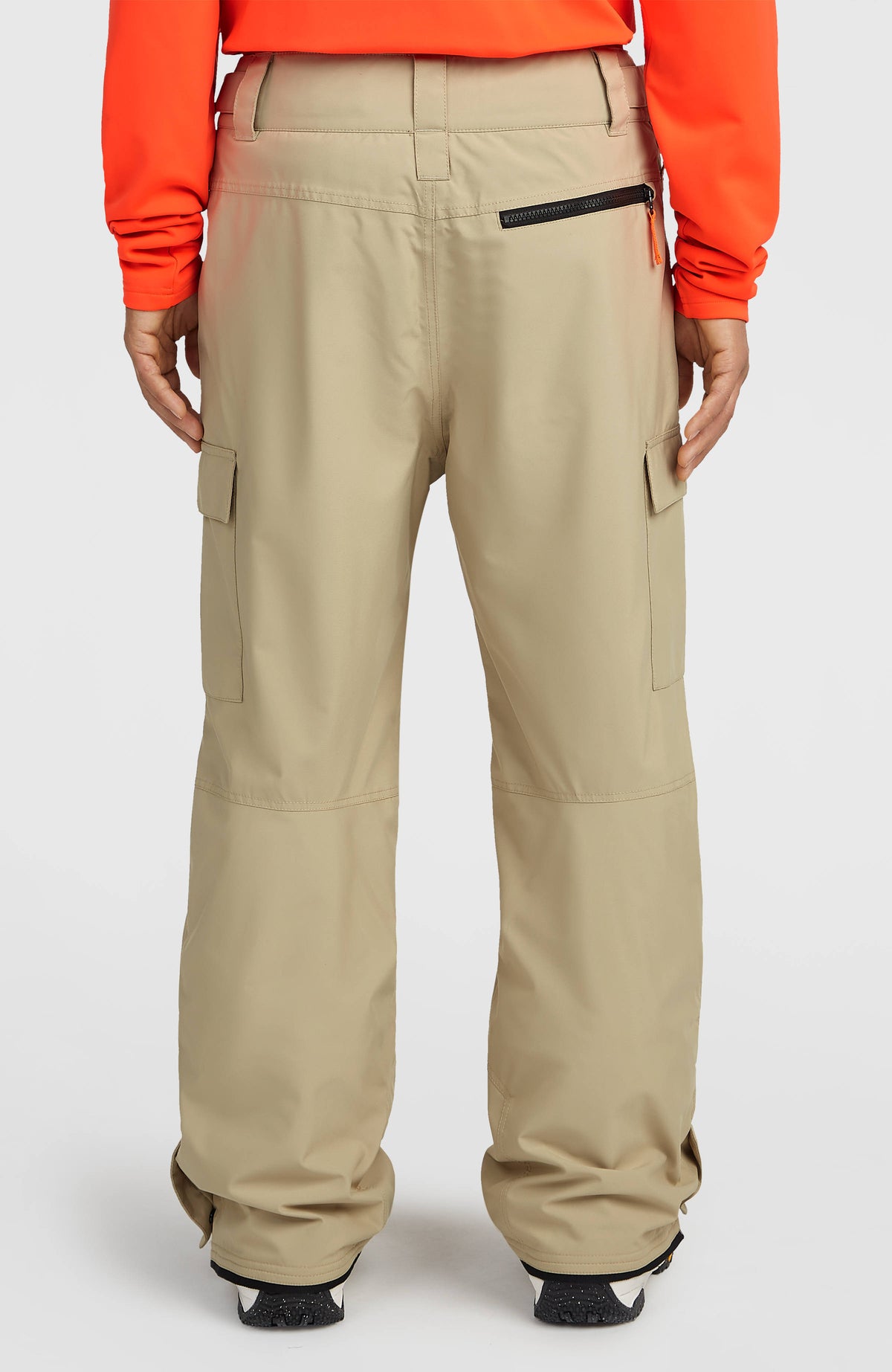 FWC'Cruz Cargo-Skihose für Herren in Beige, Rückansicht am Model mit Reißverschlusstasche