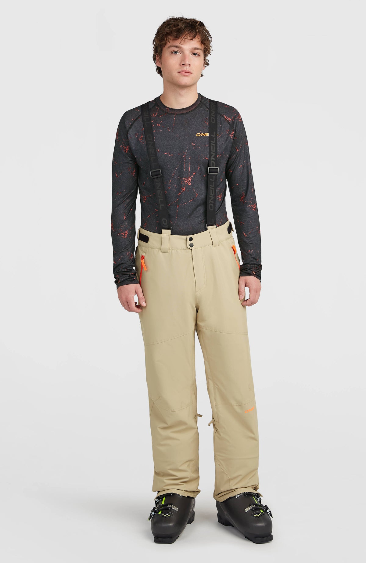 O'Neill FWC'Cruz Skihose mit Trägern für Herren, beige, Vorderansicht am Model