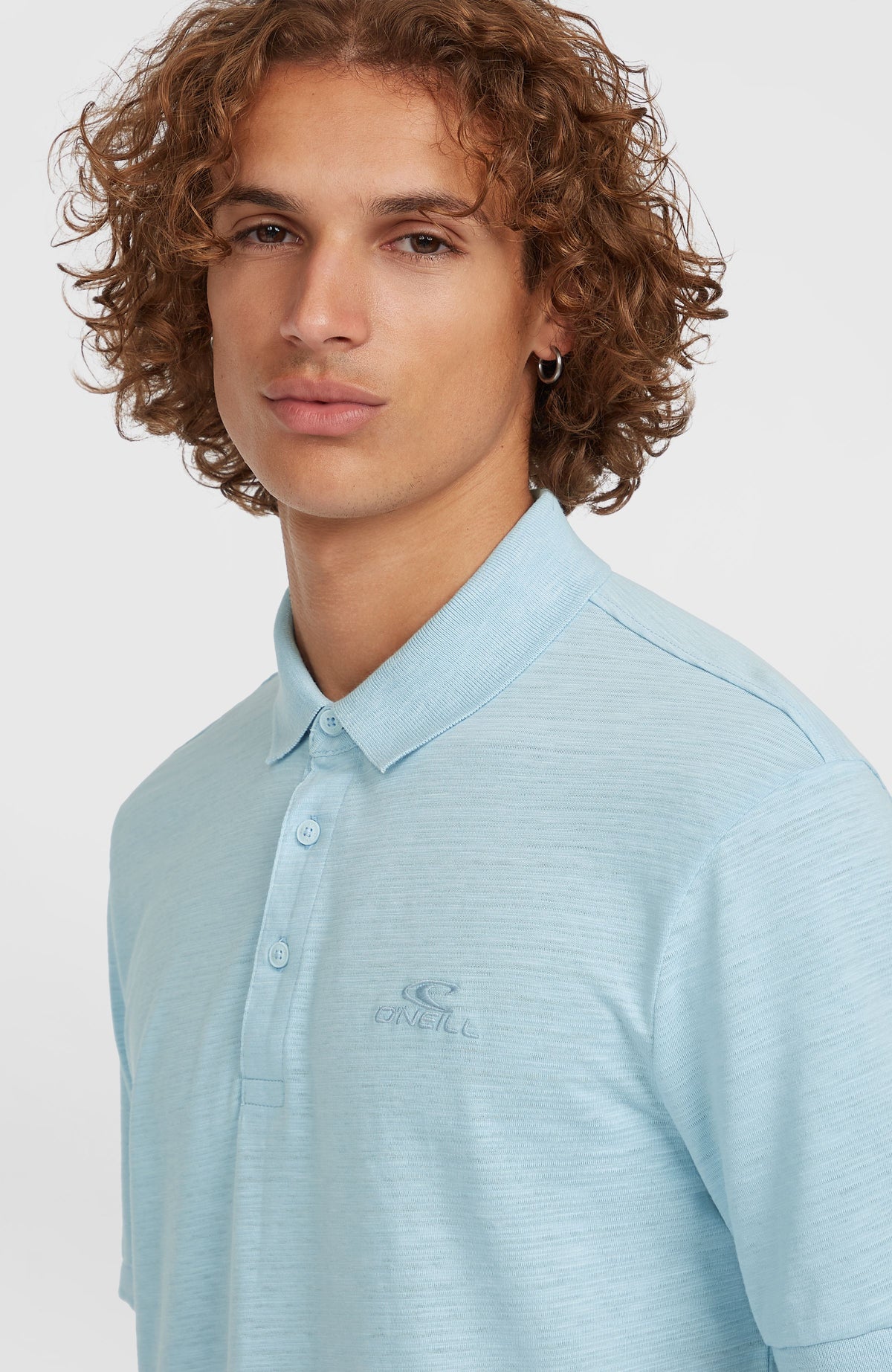 Slub Small Logo Poloshirt für Herren, blau, Nahaufnahme von Kragen, Knopfleiste und kleinem Logo-Stick