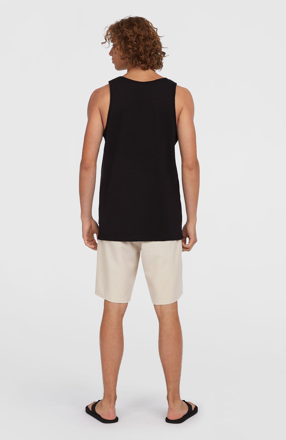 Hybrid 19" Chino-Shorts für Herren, beige, Rückansicht am Model