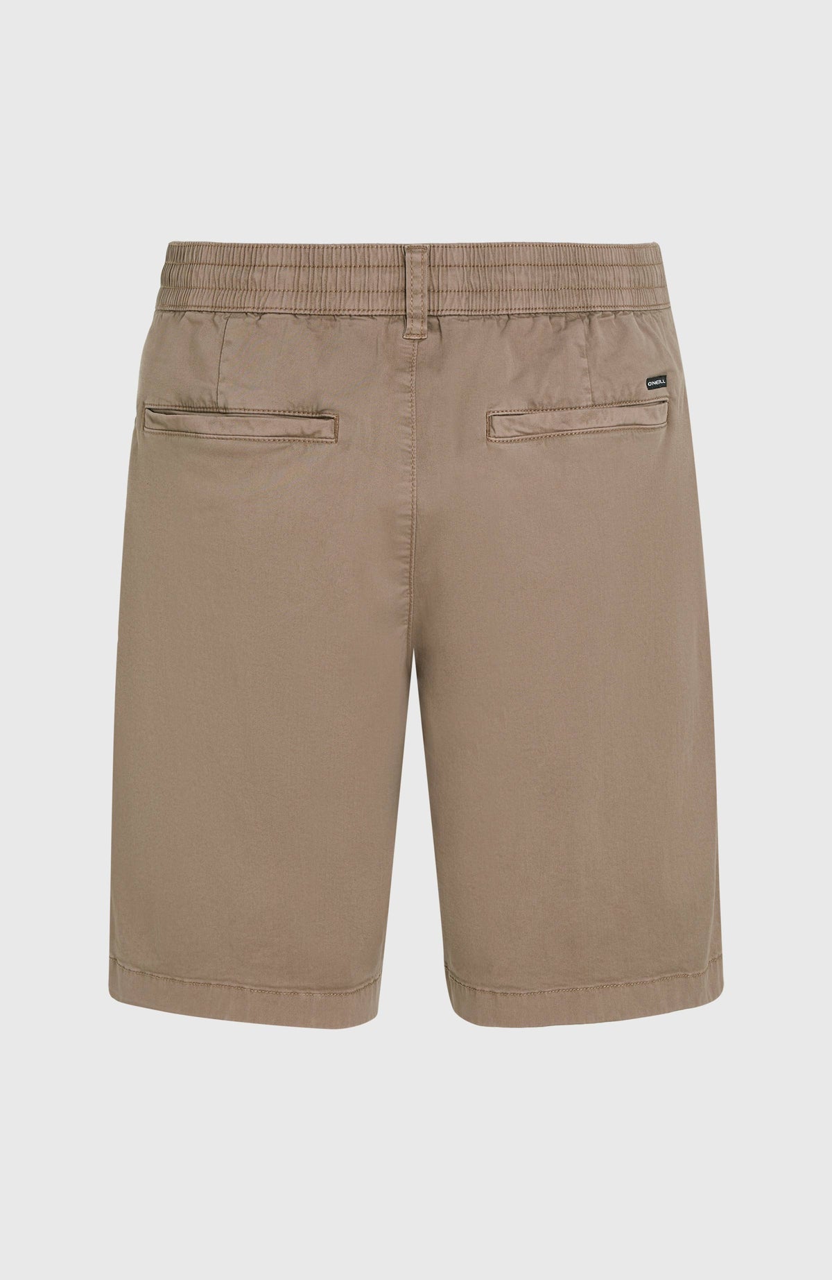 Braune Essentials Chino-Shorts für Herren, flach liegend von hinten mit elastischem Bund