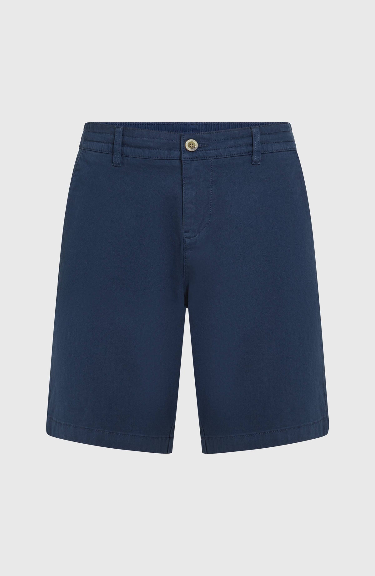 Essentials Chino-Shorts für Herren, blau, freigestellt von vorne mit Bund und Verschlussknopf