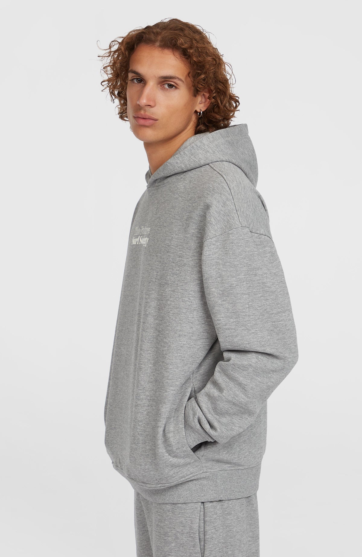 Future Surf Society Hoodie für Herren, grau, Seitenansicht am Model