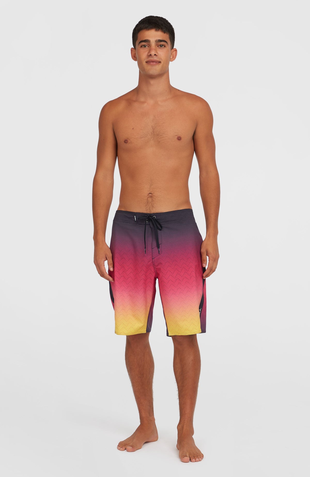 Superfreak Mysto 20'' Boardshorts für Herren, pink mit Farbverlauf in Schwarz und Gelb, Ganzkörperansicht am Model