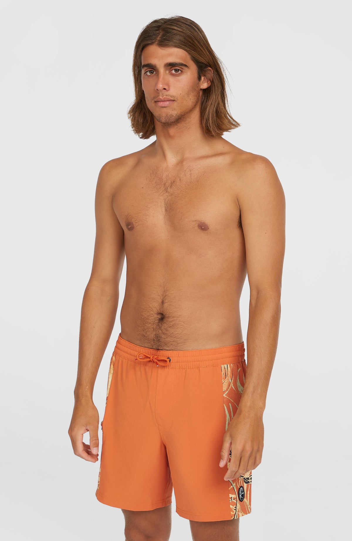 O'Neill O'Riginals Side Panel 16'' Badehose für Herren, orange mit Grafikmuster in Beige, Vorderansicht am Model
