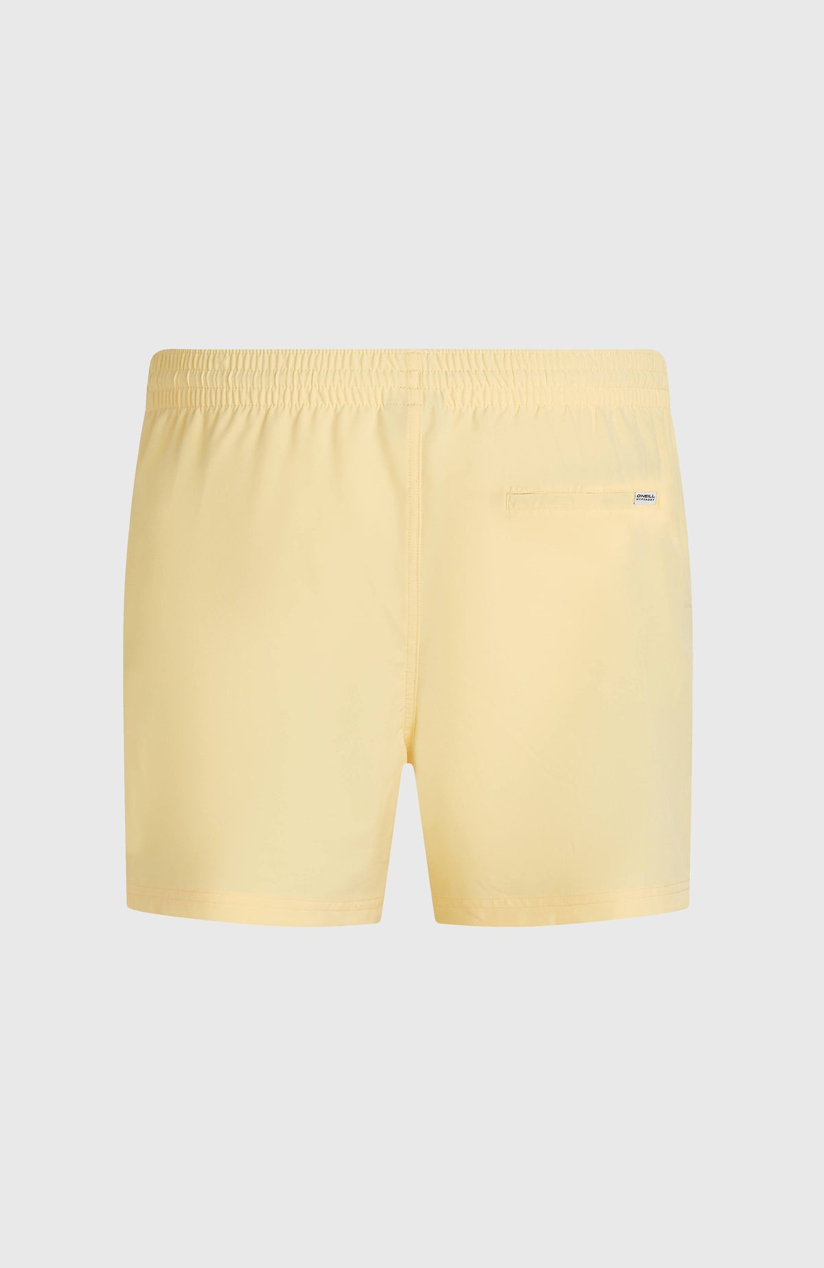 15" Badehose für Herren, gelb, freigestellt von hinten, mit eingelassener Gesäßtasche und kleinem Logo-Label