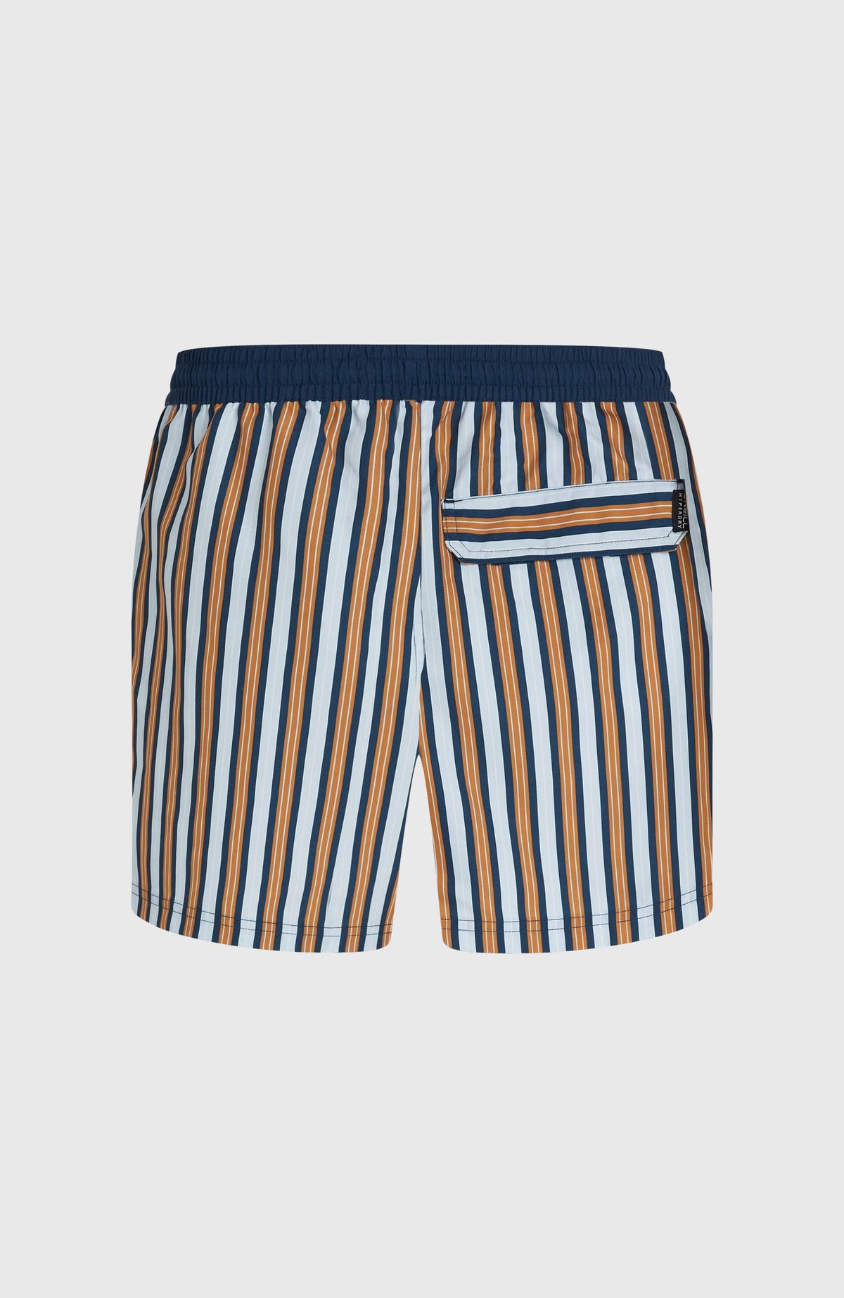 O'Riginals Stripe 15'' Badehose, blau mit Streifenmuster in Orange und Weiß, freigestellt von hinten mit Gesäßtasche