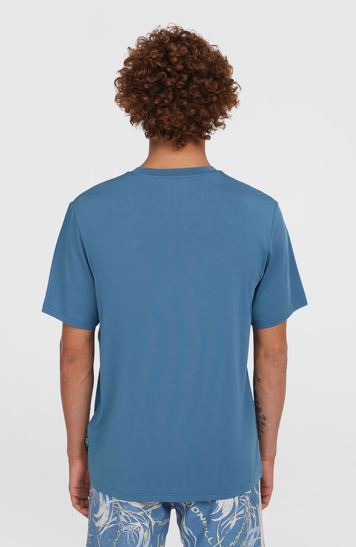 O'Riginals Hybrid T-Shirt für Herren, blau, Rückansicht am Model