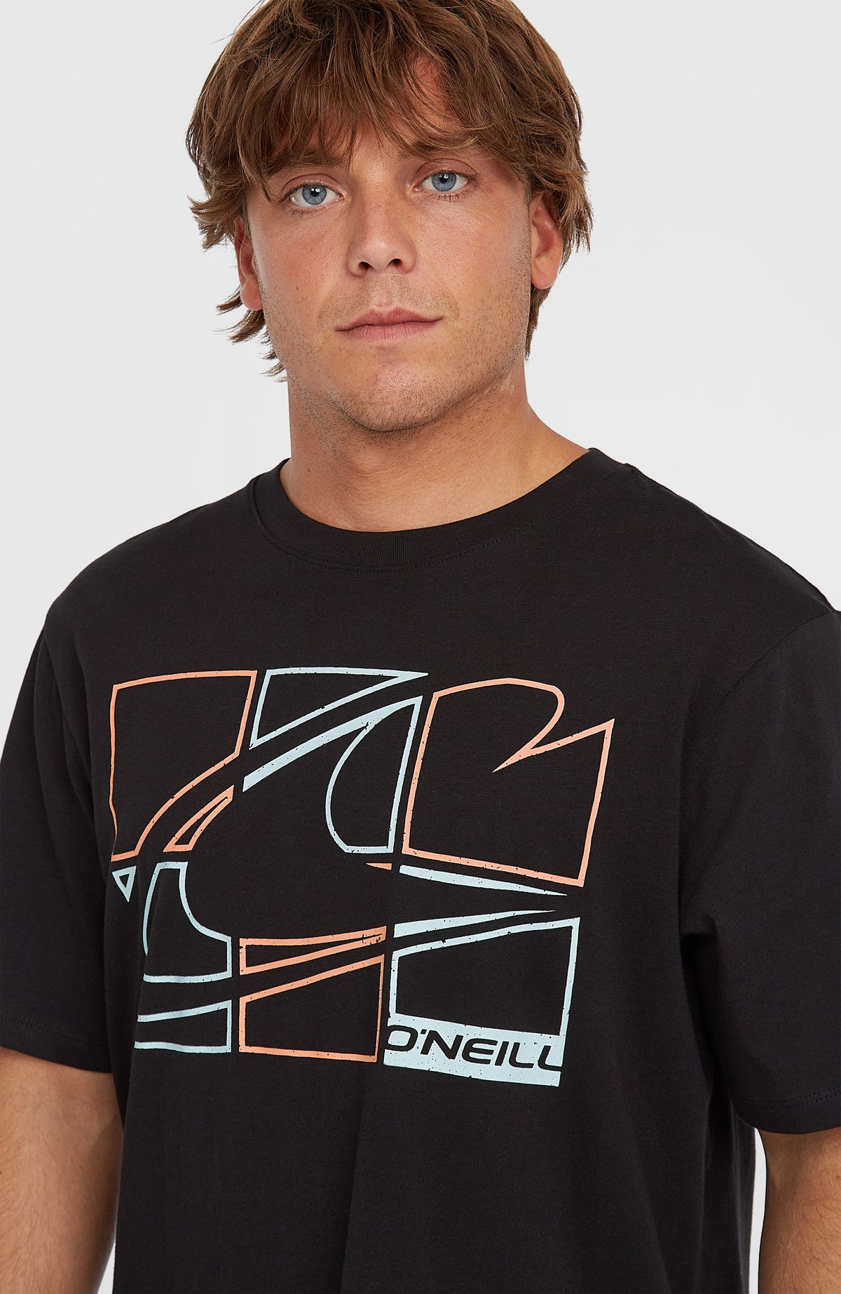 Nahaufnahme von Rundhalsausschnitt und Logo-Print des schwarzen Gradient T-Shirt für Herren