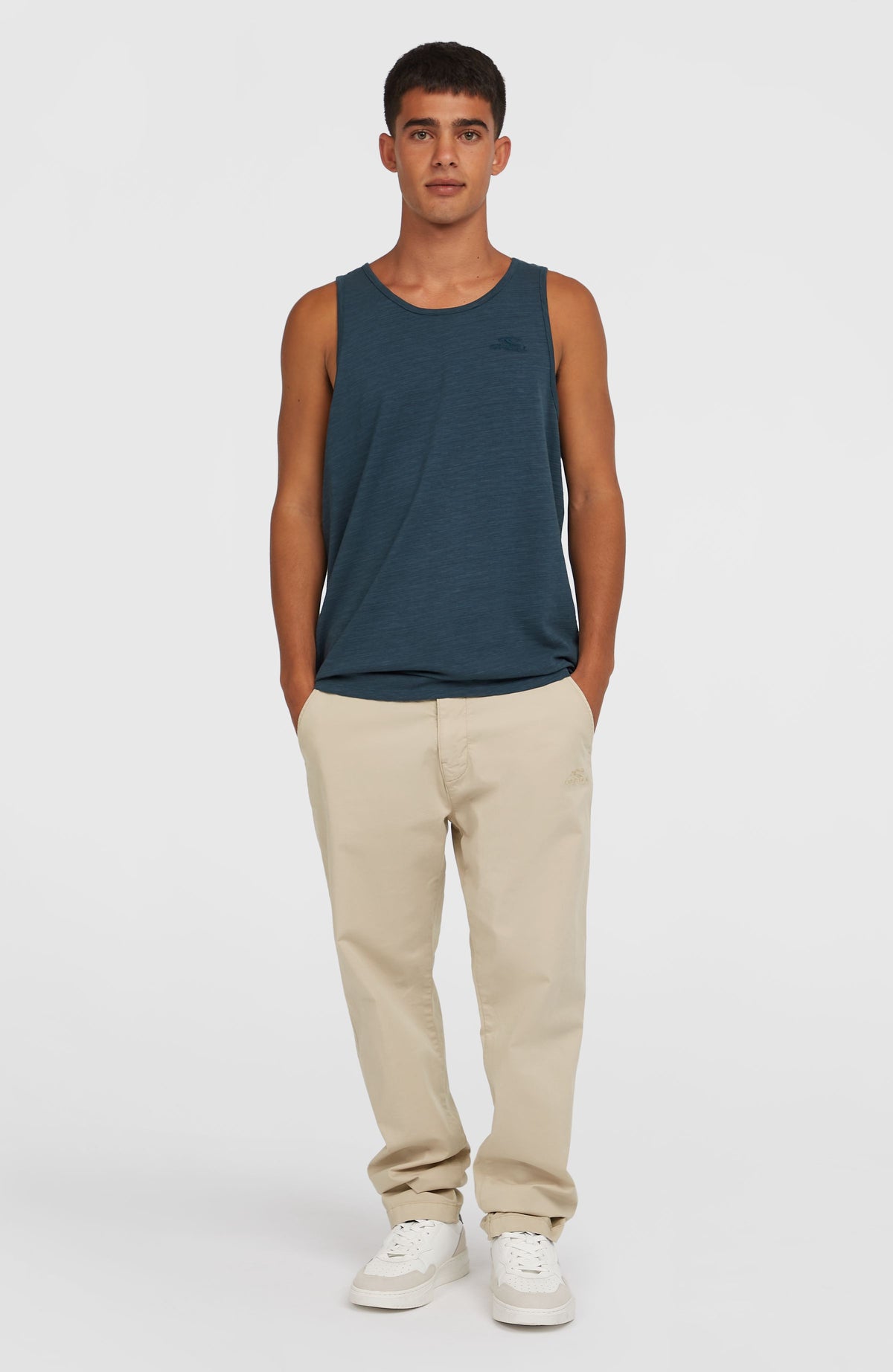 O'Neill Slub Tanktop für Herren, blau, Vorderansicht, getragen am Model