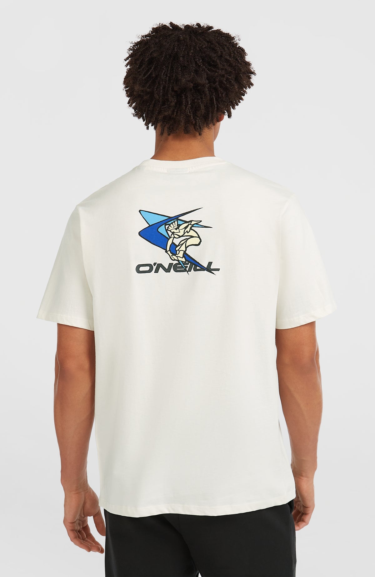 FWC'Play Graphic T-Shirt für Herren, weiß mit Grafik-Print in Blau und Schwarz, Rückansicht am Model