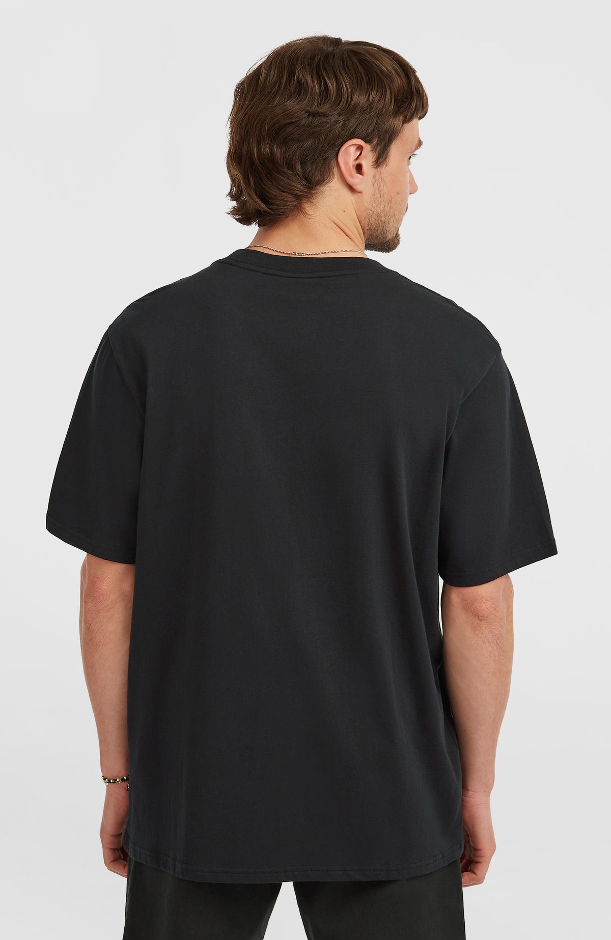 Muir T-Shirt für Herren, schwarz, Rückansicht, getragen am Model