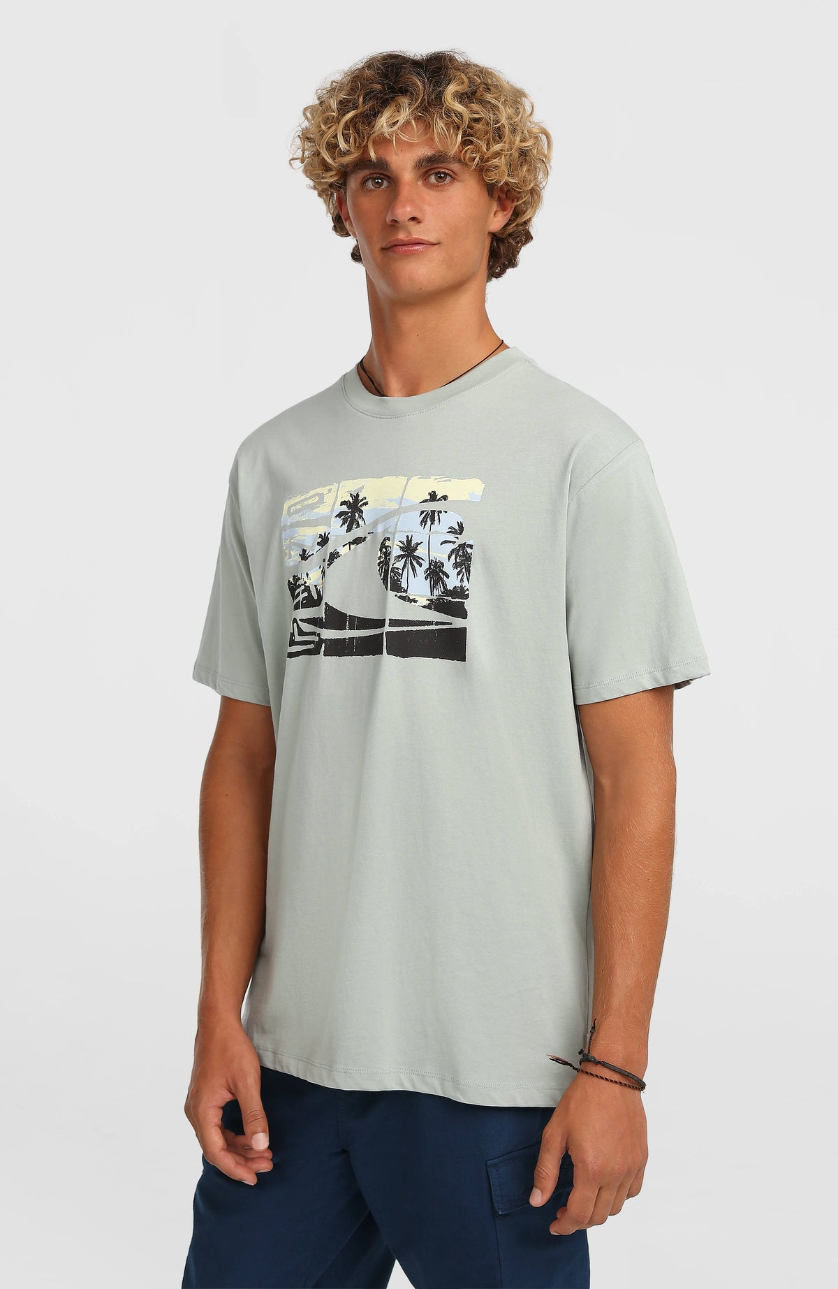 O'Neill Gradient T-Shirt für Herren, grün mit Grafik-Print in Schwarz und Gelb, Vorderansicht am Model