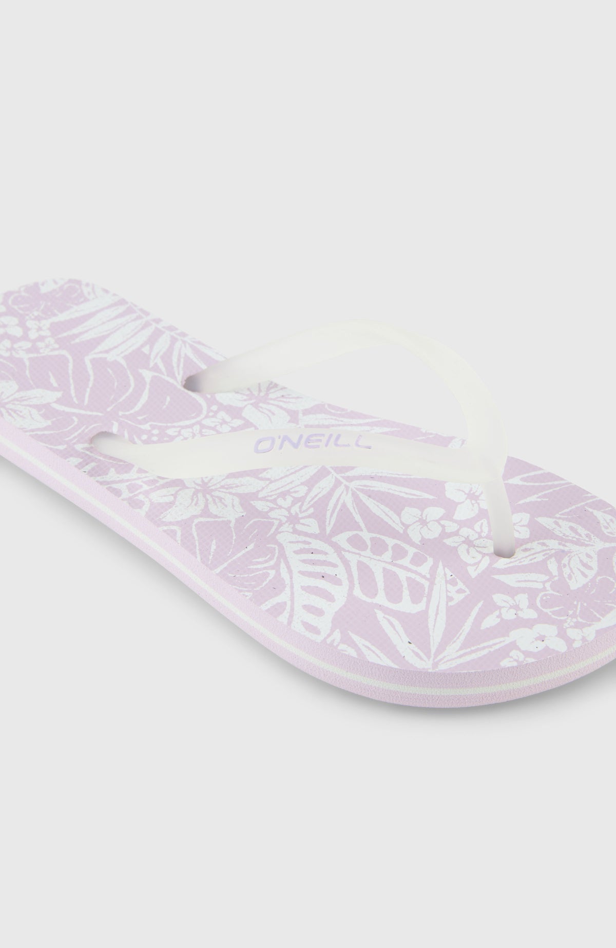 Profile Graphic Sandalen für Mädchen, lila mit Blumenmuster in Weiß, Nahaufnahme von Riemen und Fußbett