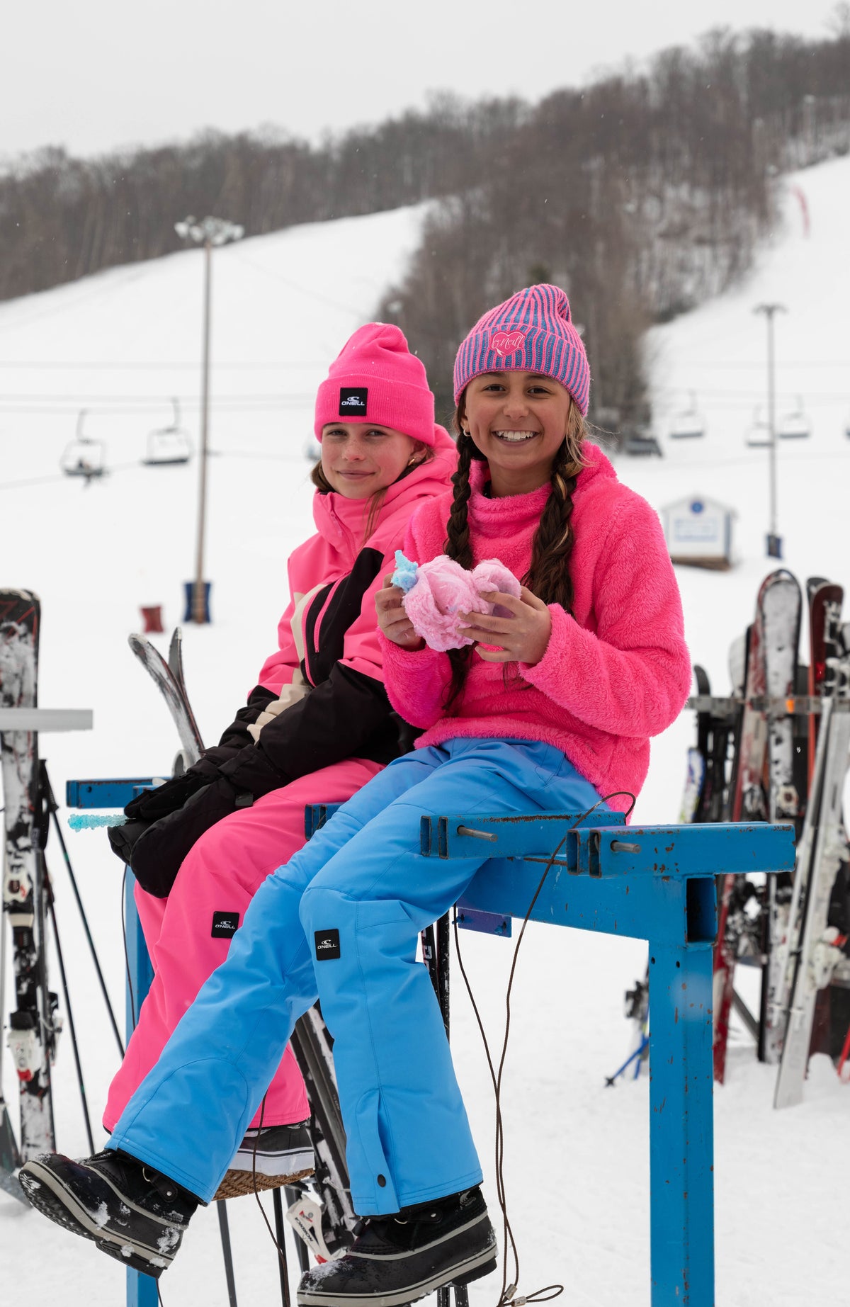 FWC'Cruz Skihose für Mädchen, pink, getragen im Schnee