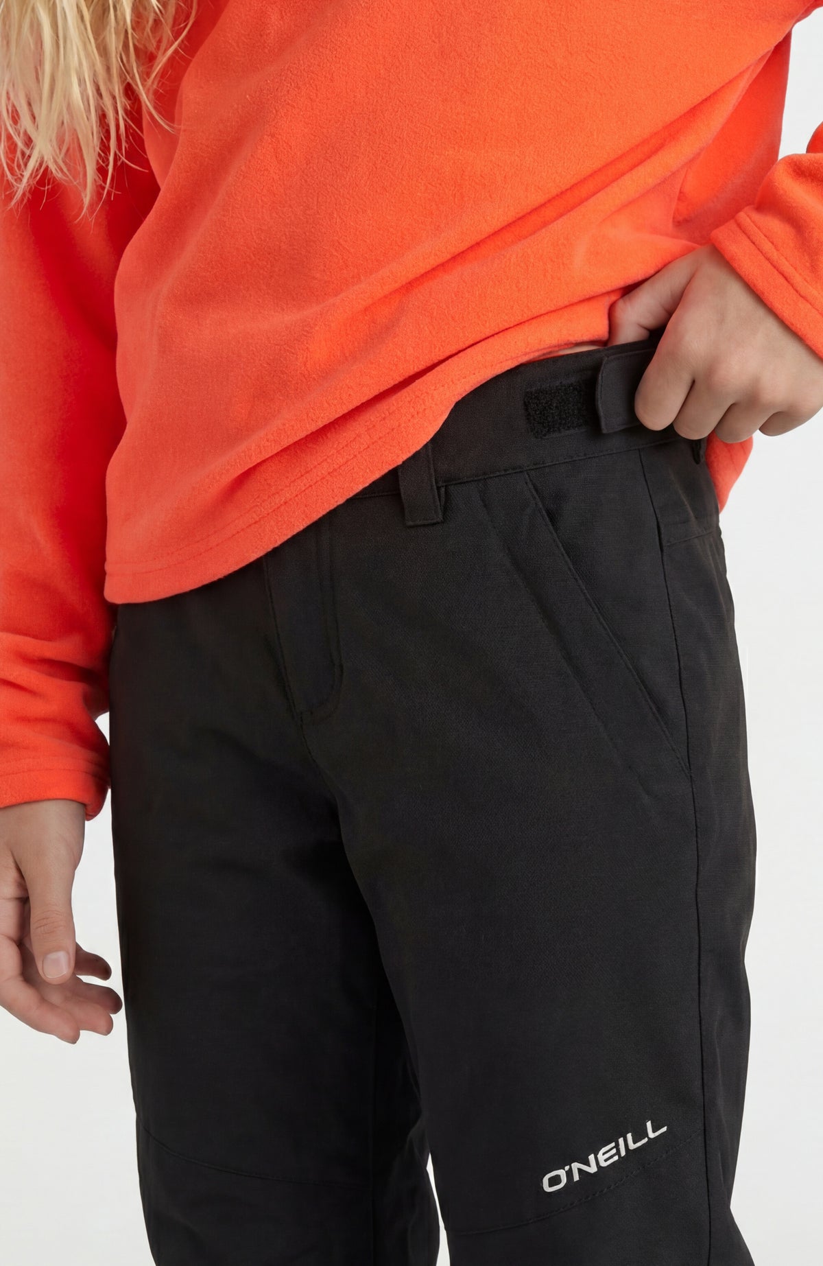 FWC'Cruz Skihose für Mädchen, schwarz, Nahaufnahme von Bund mit Klettverschluss und Tasche