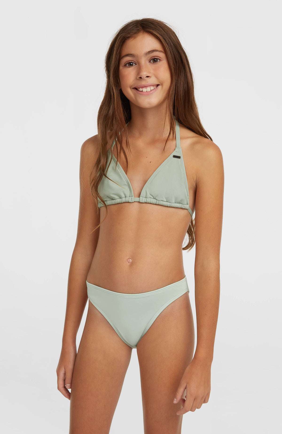 O'Neill Essentials Triangel-Bikini-Set für Mädchen, grün, getragen am Model, Vorderansicht
