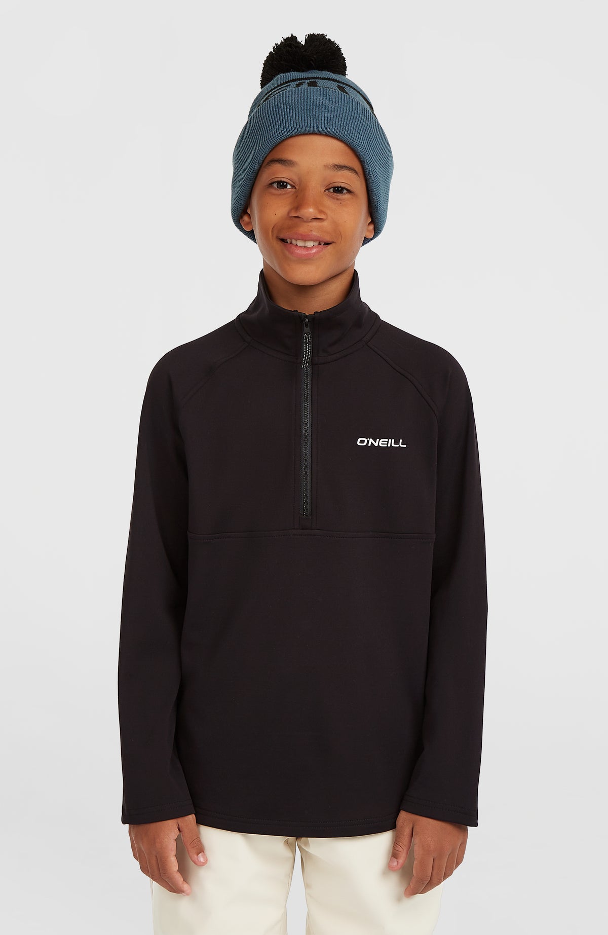 O'Neill FWC'Cruz Fleecepullover für Jungen, schwarz, Vorderansicht am Model mit kurzem Reißverschluss