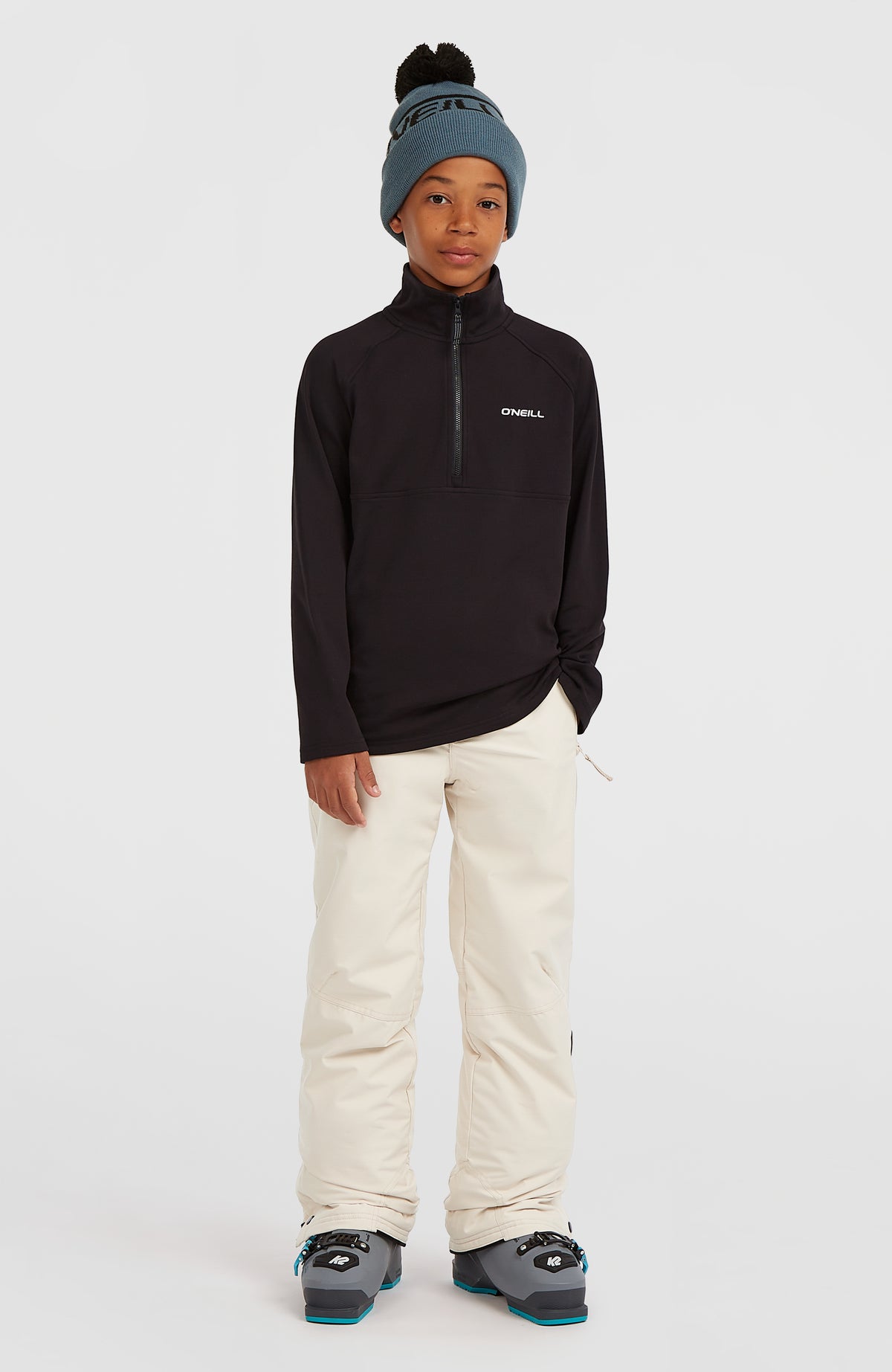 FWC'Cruz Fleecepullover für Jungen, schwarz, Ganzkörperansicht von vorne am Model