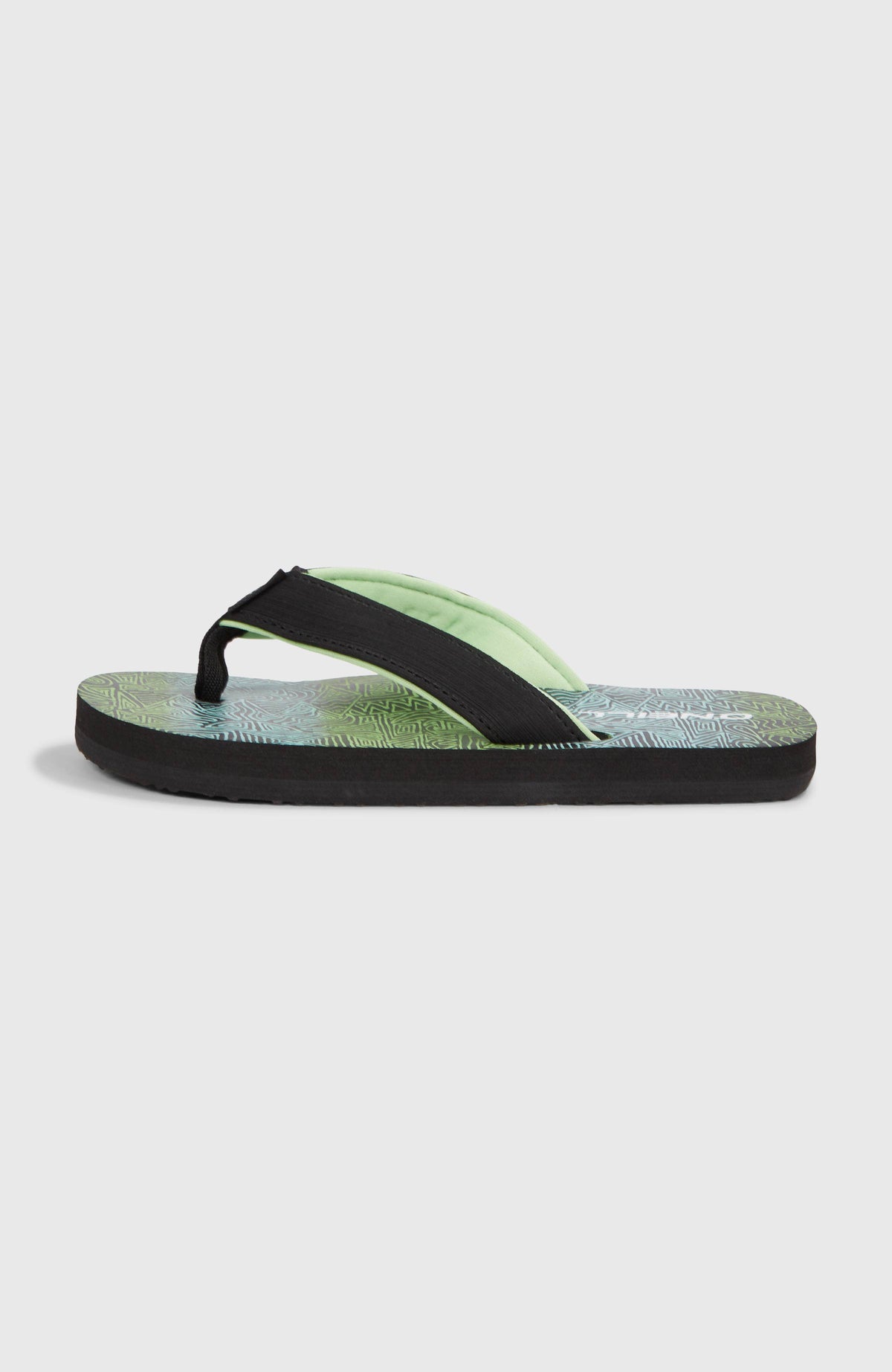 Koosh Graphic Sandalen, blau mit Grafikmuster in Grün, freigestellt von der Seite mit schwarzem Riemen
