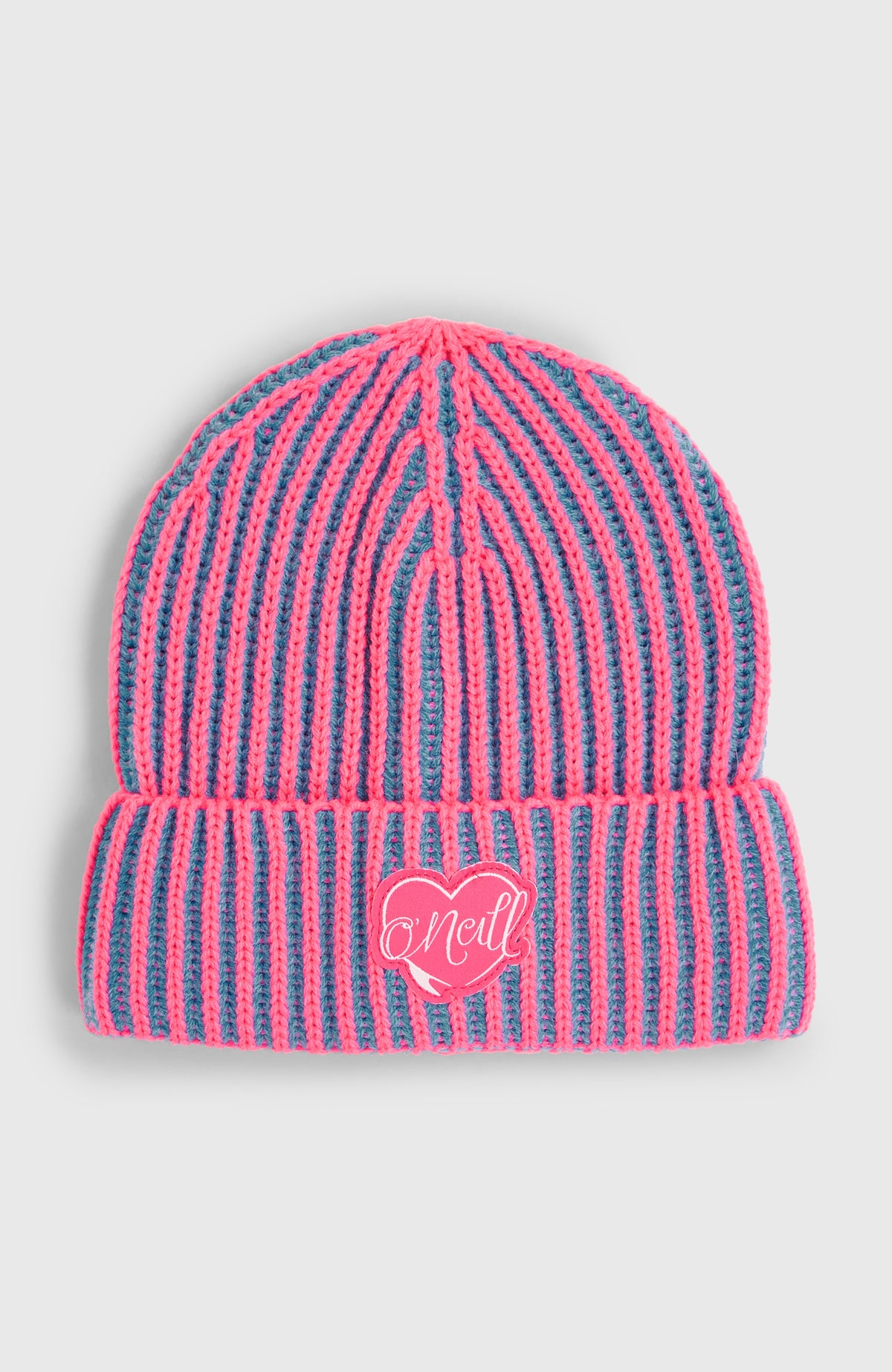 O'Neill Beanie für Jungen, blau mit Streifenmuster in Pink, flach liegend von vorne, Herz-Patch auf dem Umschlag