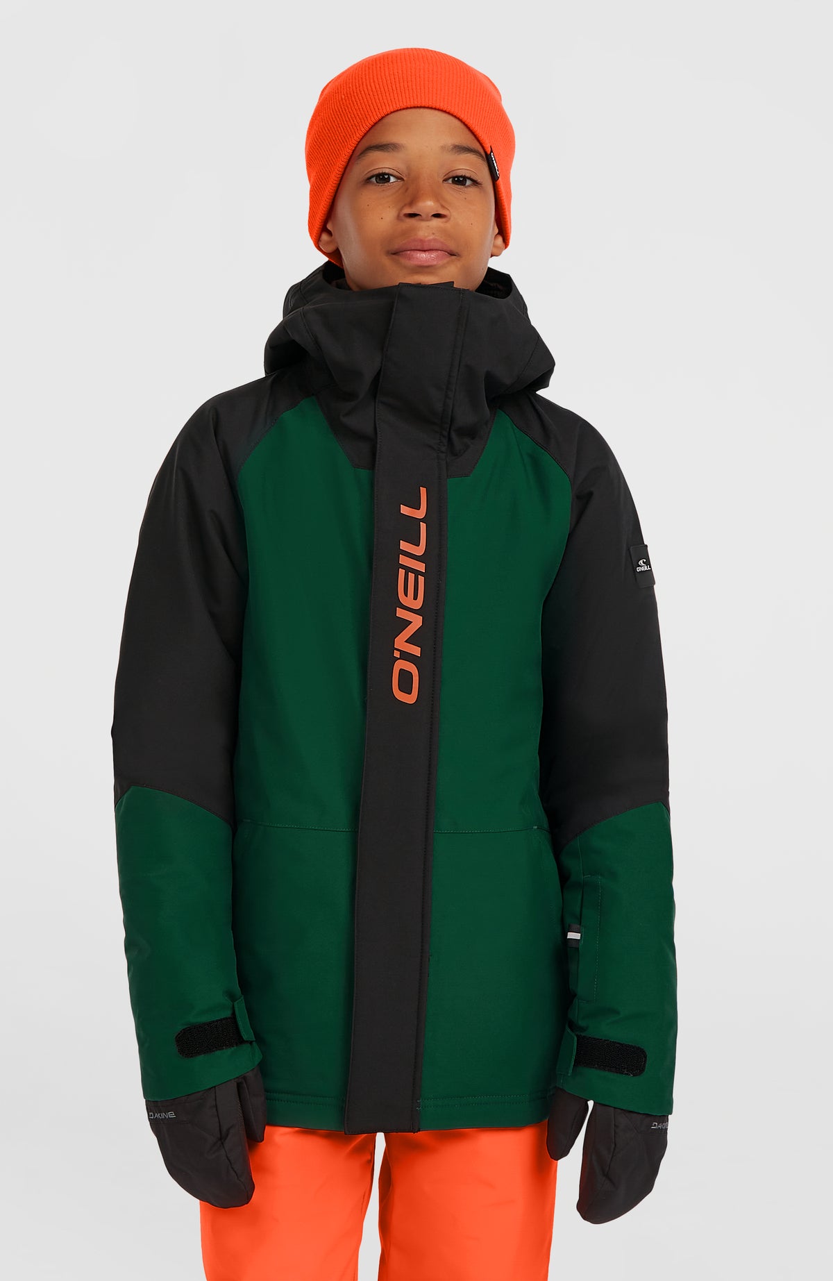O'Neill FWC'Play Ski- und Snowboardjacke für Jungen, schwarz, Vorderansicht am Model