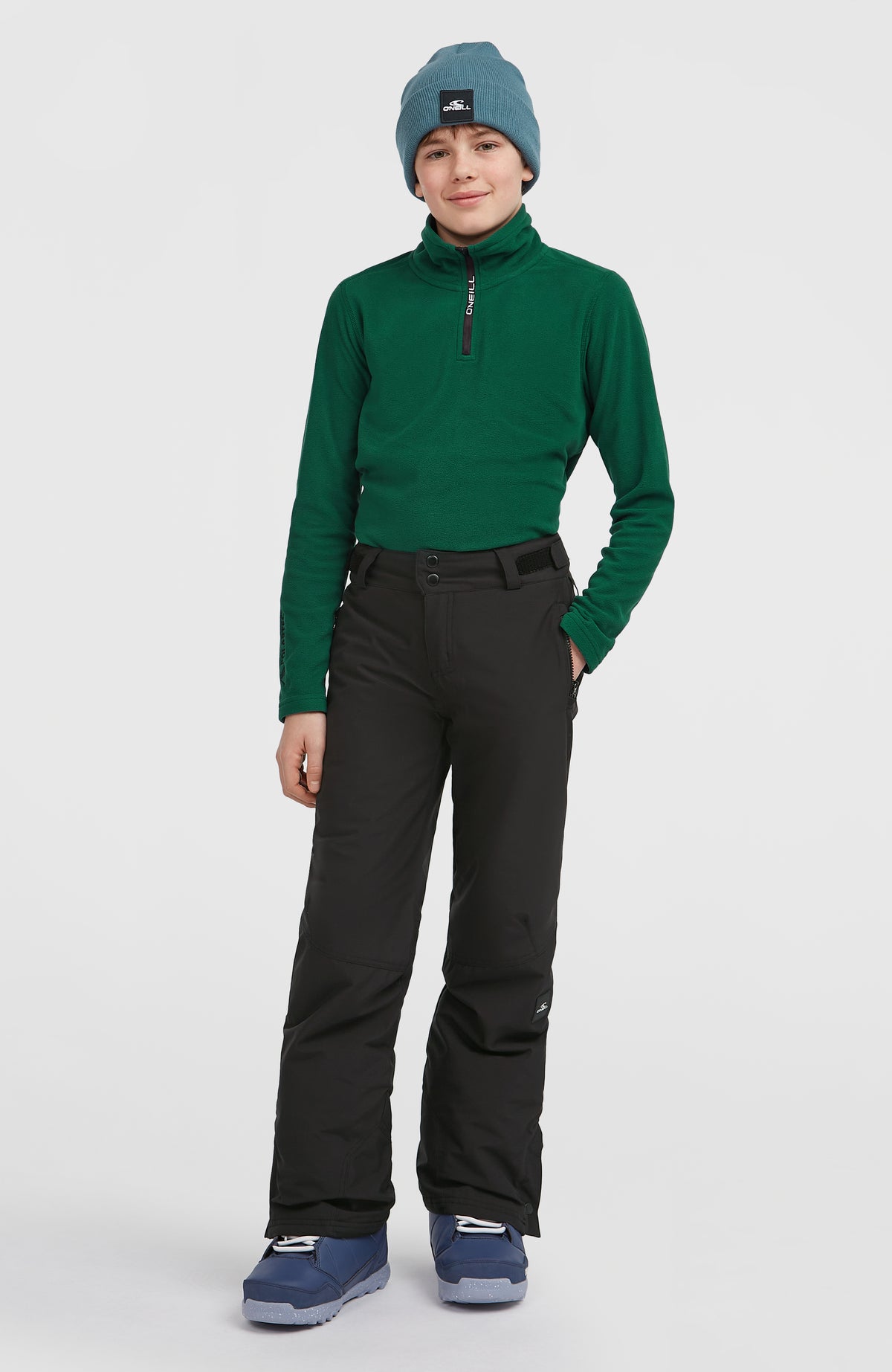 O'Neill FWC'Cruz Skihose für Jungen, schwarz, Vorderansicht, getragen am Model