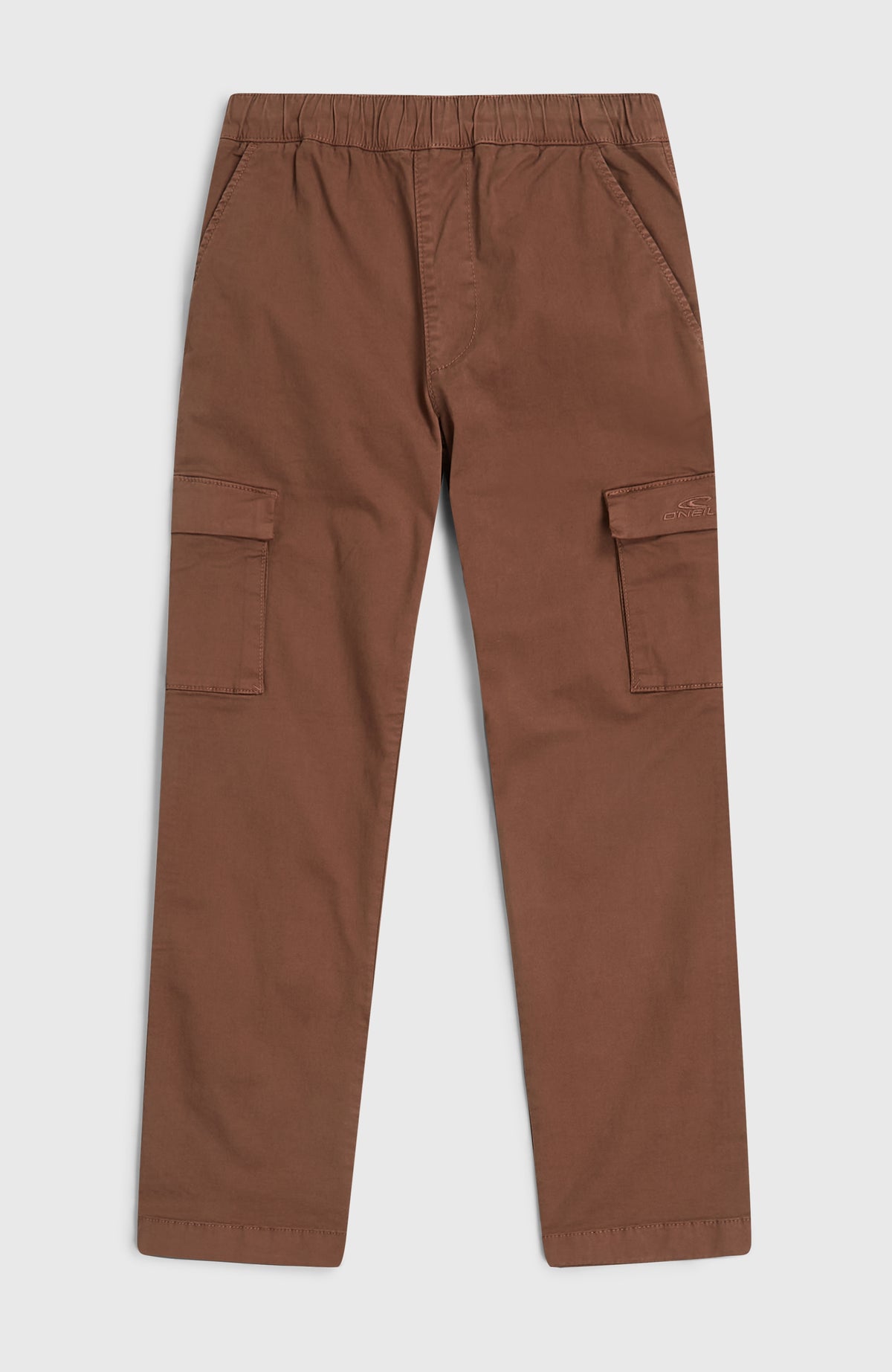 Braune Cargohose für Jungen, flach liegend von vorne mit aufgesetzten Beintaschen