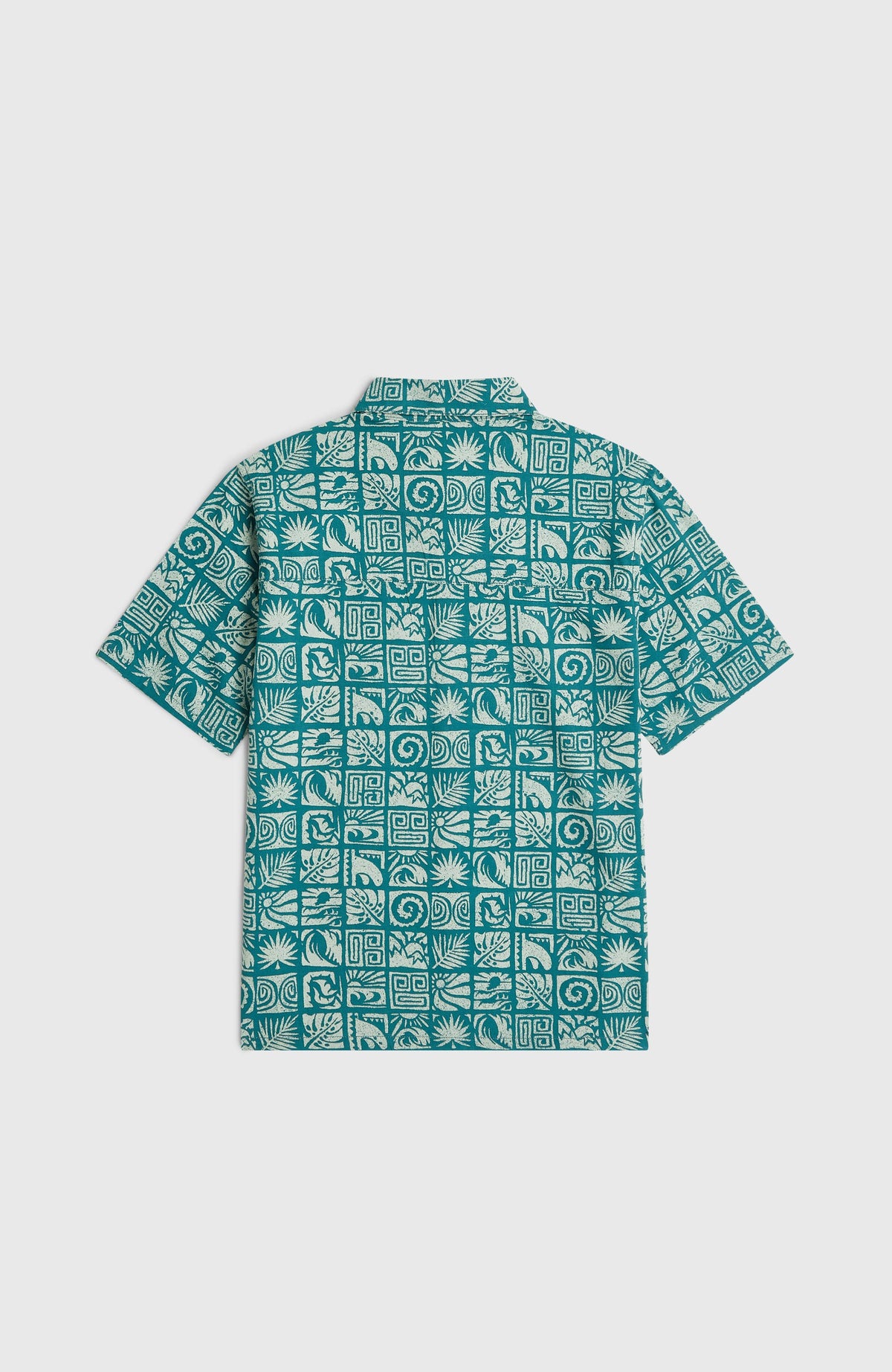 Print-Shirt für Jungen, blau mit Grafikmuster in Weiß, flach liegend von hinten mit Schulterpasse