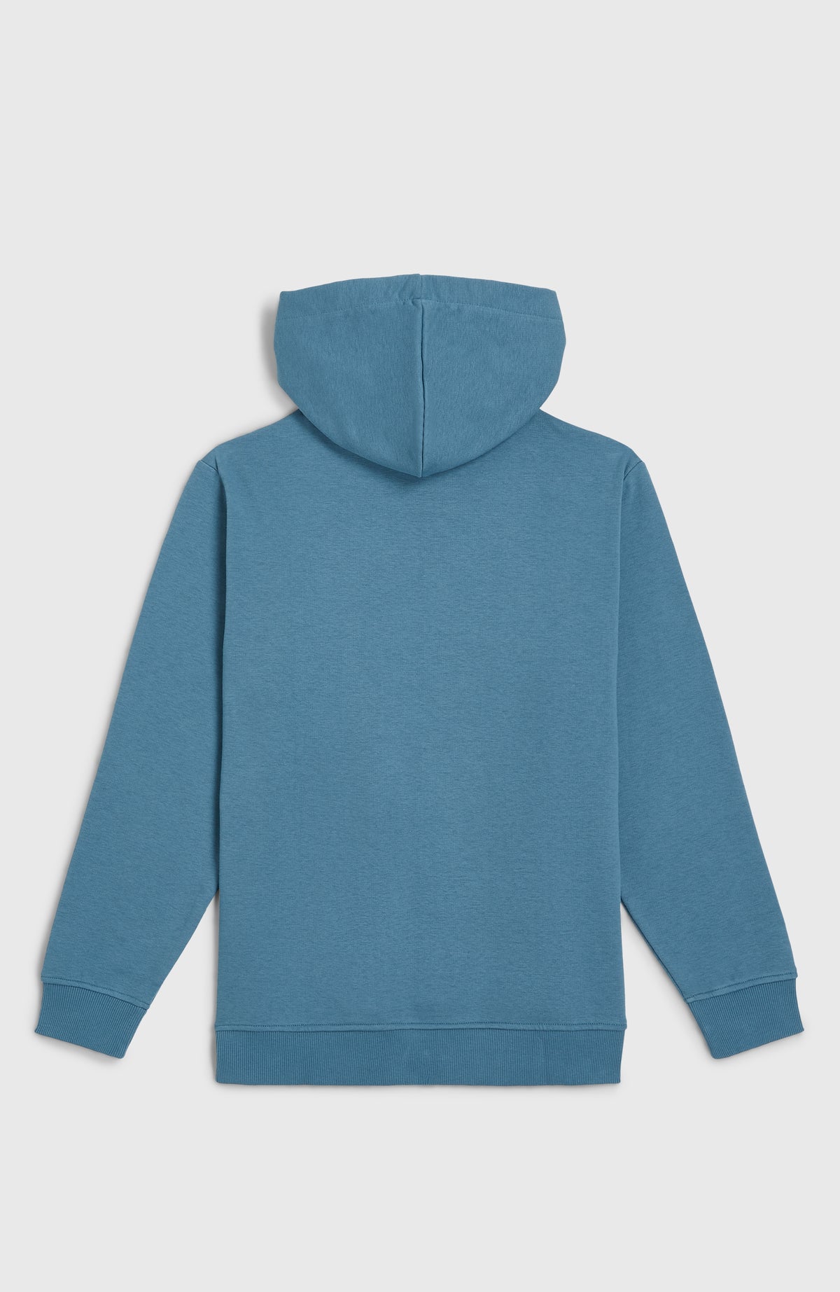 Essentials Hoodie für Jungen, blau mit Logo-Stickerei in Weiß, flach liegend von hinten mit Rippbündchen am Saum