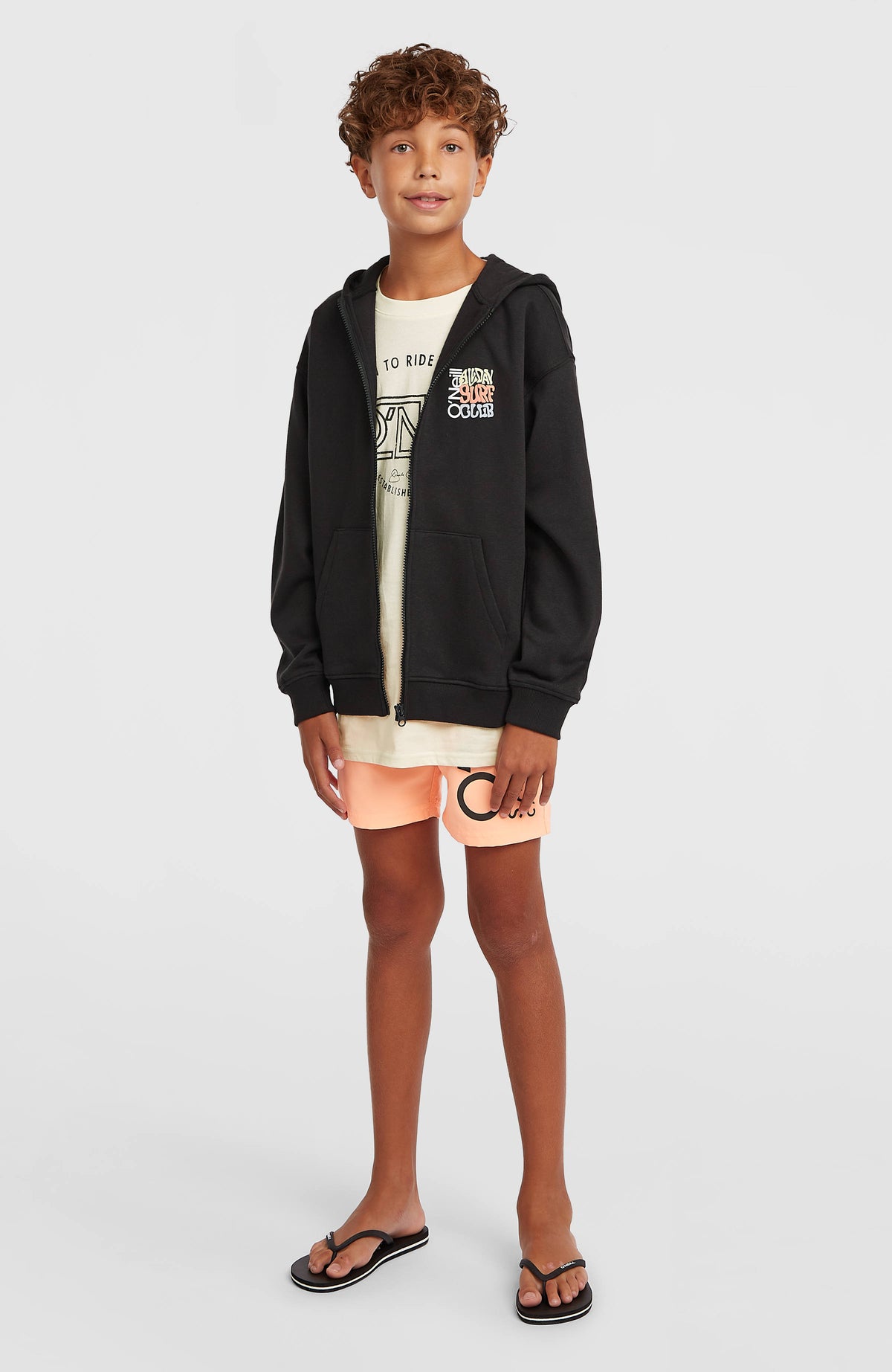 Graphic Kapuzenjacke mit Reißverschluss, schwarz mit Grafik-Print in Gelb und Orange, offener Reißverschluss am Model