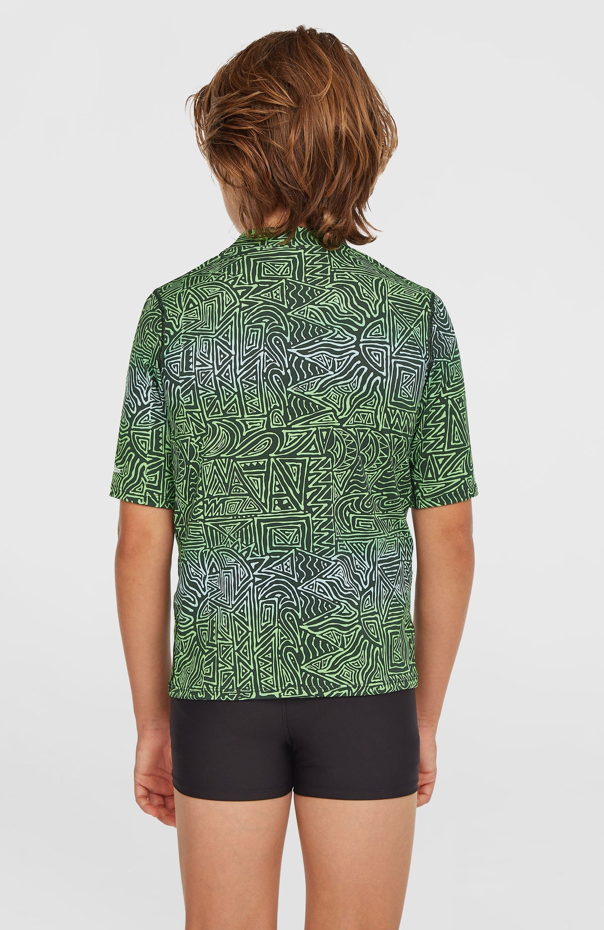 Shortsleeve-Schwimmshirt für Jungen, blau mit Grafikmuster in Grün, Rückansicht am Model