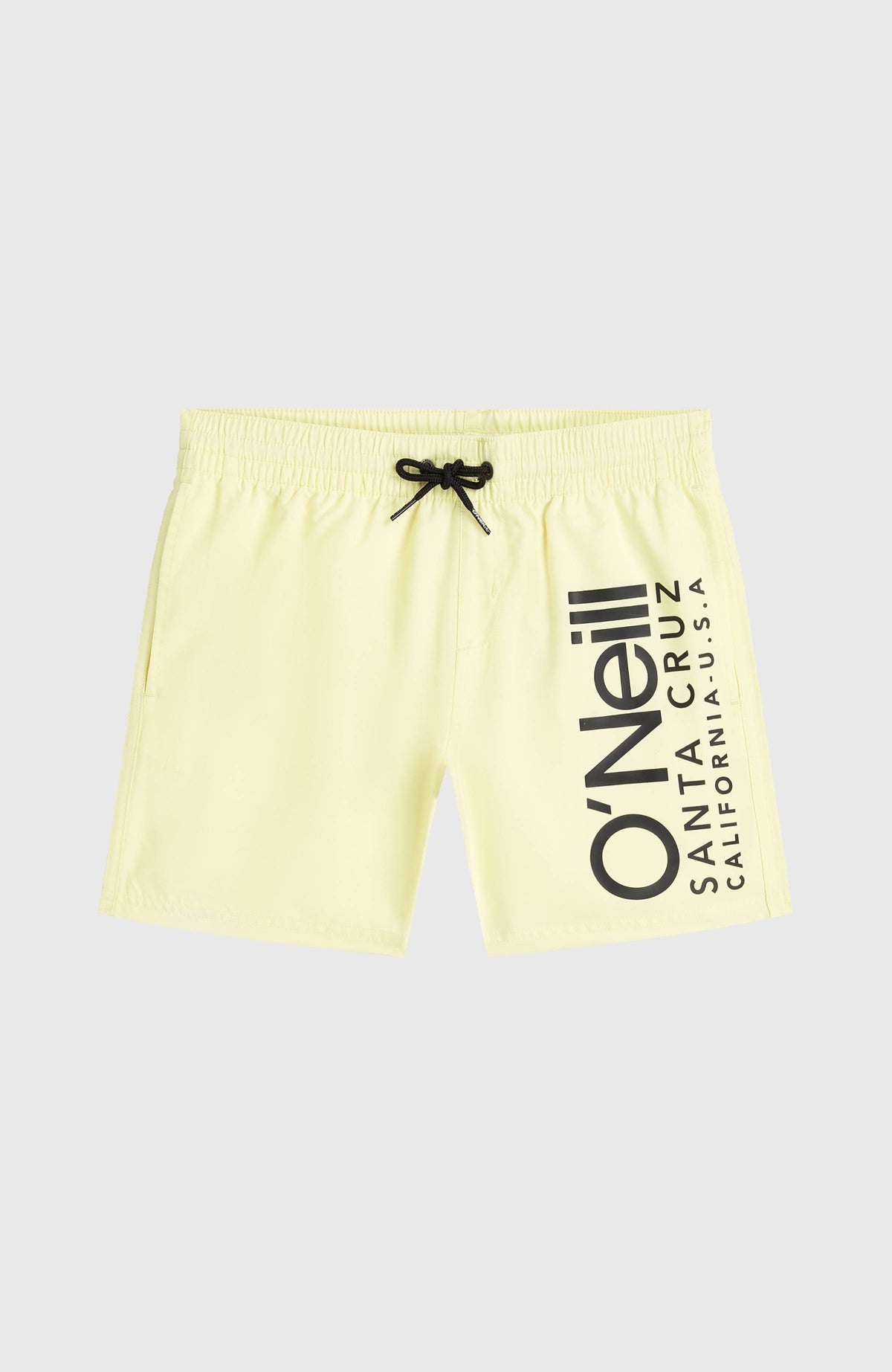 Cali Badehose für Jungen, gelb mit Logo-Print in Schwarz, flach liegend von vorne mit Kordelzug am Bund