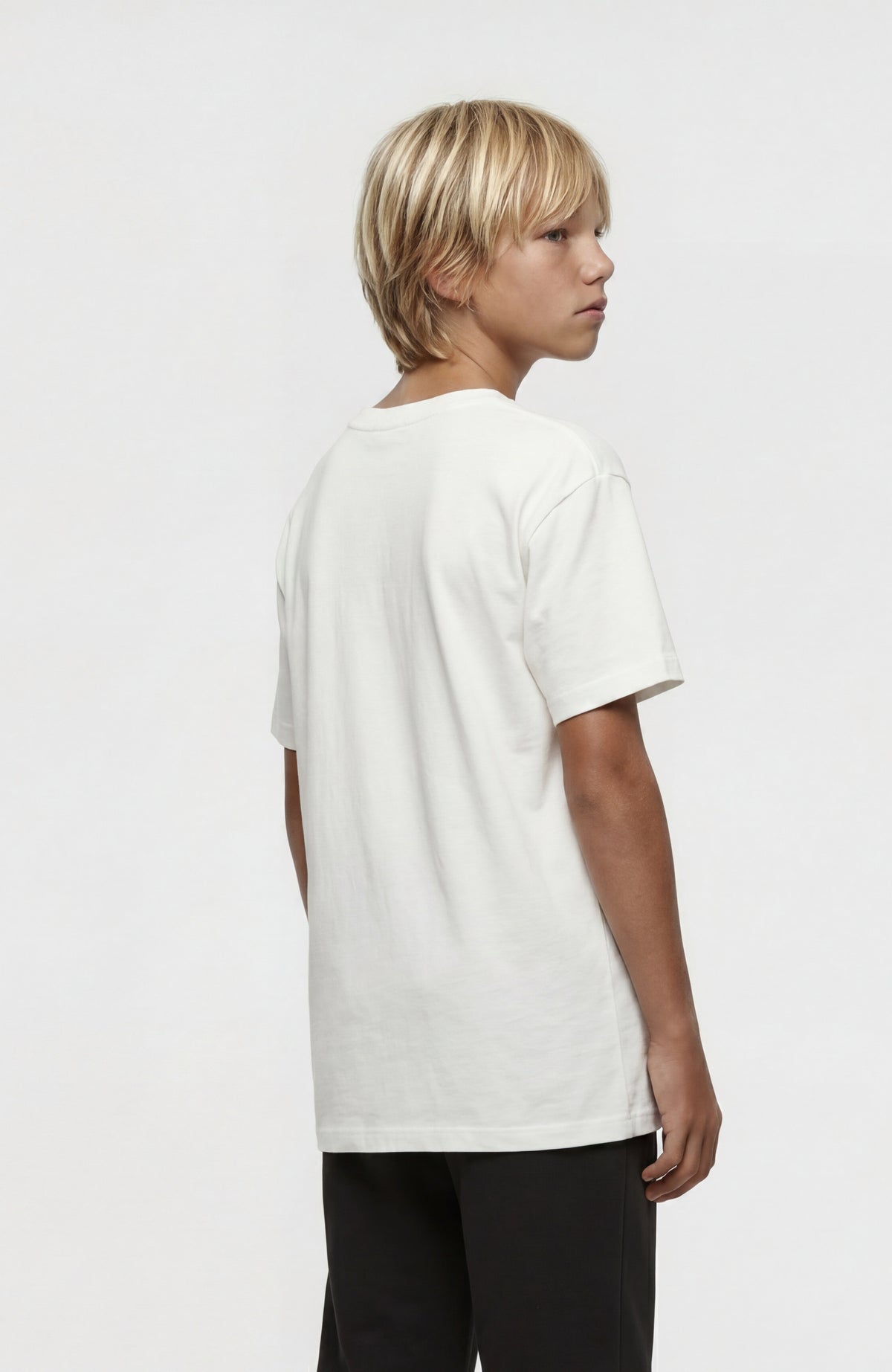 Graphic T-Shirt für Jungen, weiß, Rückansicht am Model