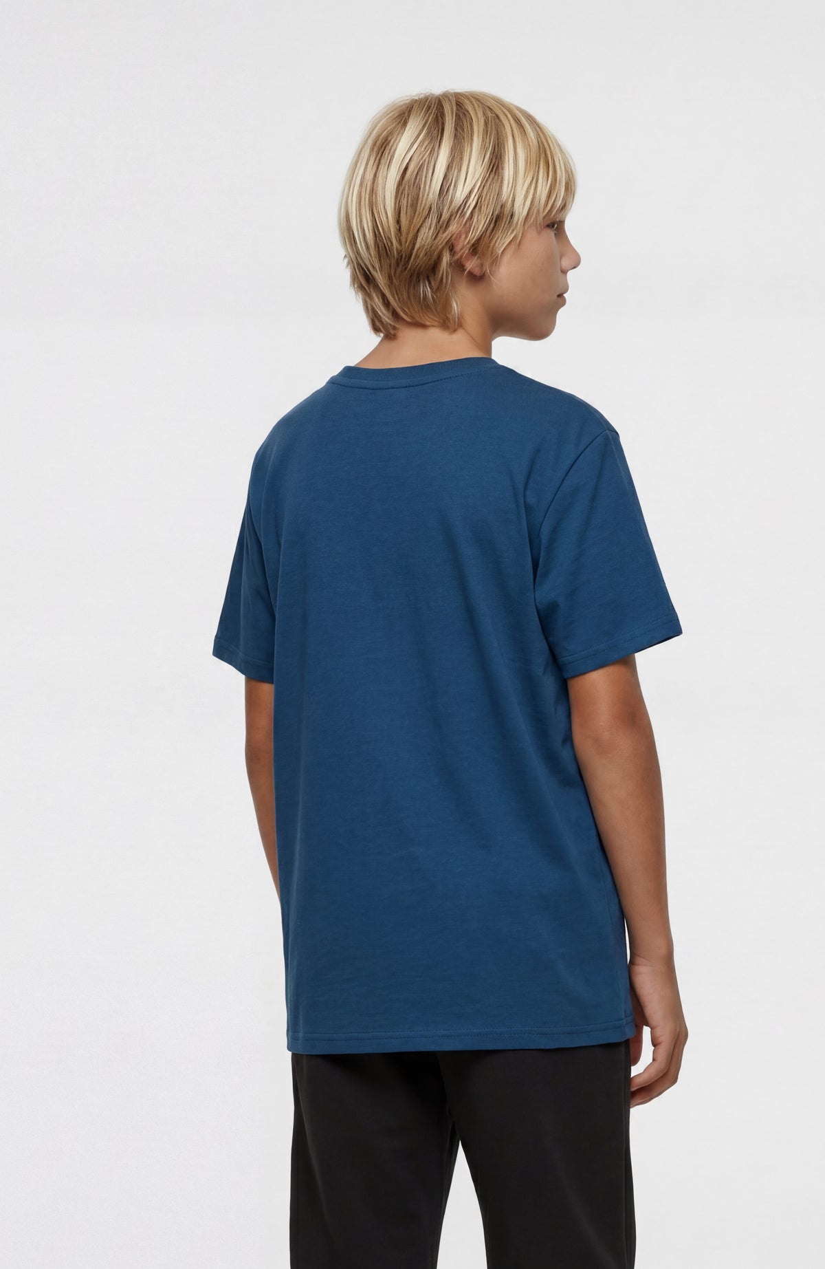 Must-Have T-Shirt für Jungen, blau, Rückansicht am Model