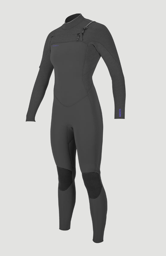O'Neill Hyperfreak Plus 4/3mm Chest Zip Full Wetsuit für Damen, grau, freigestellt in Schrägansicht von vorne