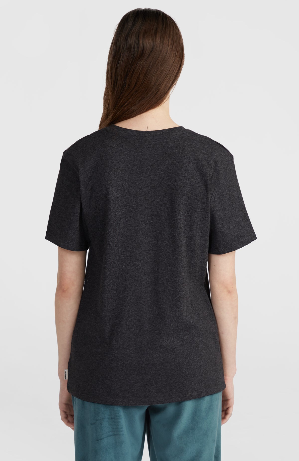 Essentials T-Shirt mit V-Ausschnitt | Black Out