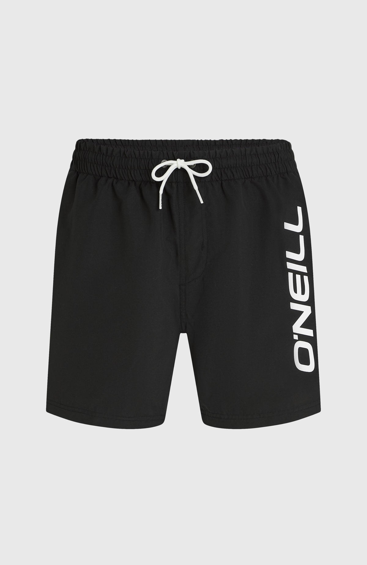 Schwarze Logo 16" Badehose für Herren mit Logo-Print in Weiß, flach liegend von vorne mit Kordelzug am Bund