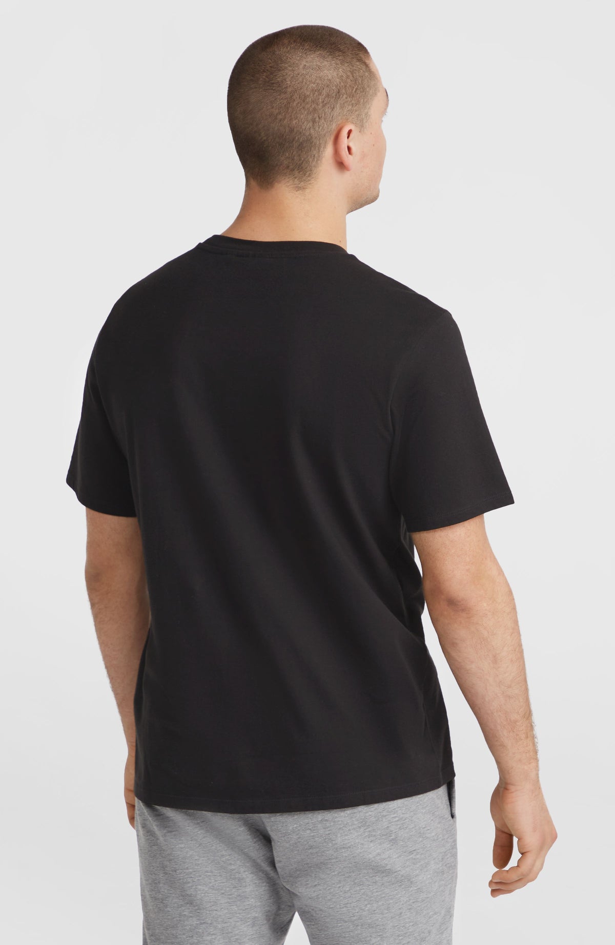 Small Logo T-Shirt für Herren, schwarz, Rückansicht getragen am Model