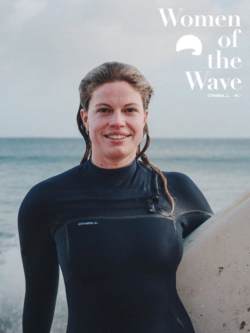 SASKYA HENGSTERMANN BEGEISTERTE SURFERIN UND WELTENBUMMLERIN