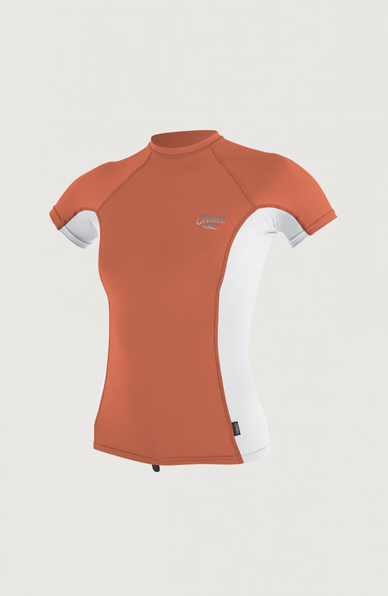 O'Neill Premium Skins Short Sleeve Rash Guard Schwimmshirt für Damen, orange mit weißen Einsätzen, freigestellt von vorne