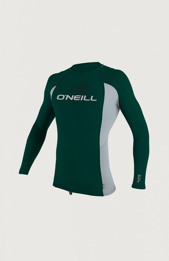 O'Neill Skins Long Sleeve Crew Schwimmshirt für Jungen, grün, freigestellt von vorne mit hellem Logo-Schriftzug
