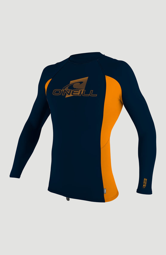 O'Neill Skins Long Sleeve Crew Schwimmshirt für Jungen, blau mit Logo-Print in Orange, freigestellt von vorne