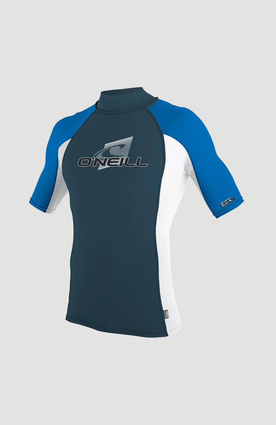 O'Neill Skins Short Sleeve Turtleneck Schwimmshirt für Jungen, blau mit Logo-Print in Weiß, freigestellt von vorne
