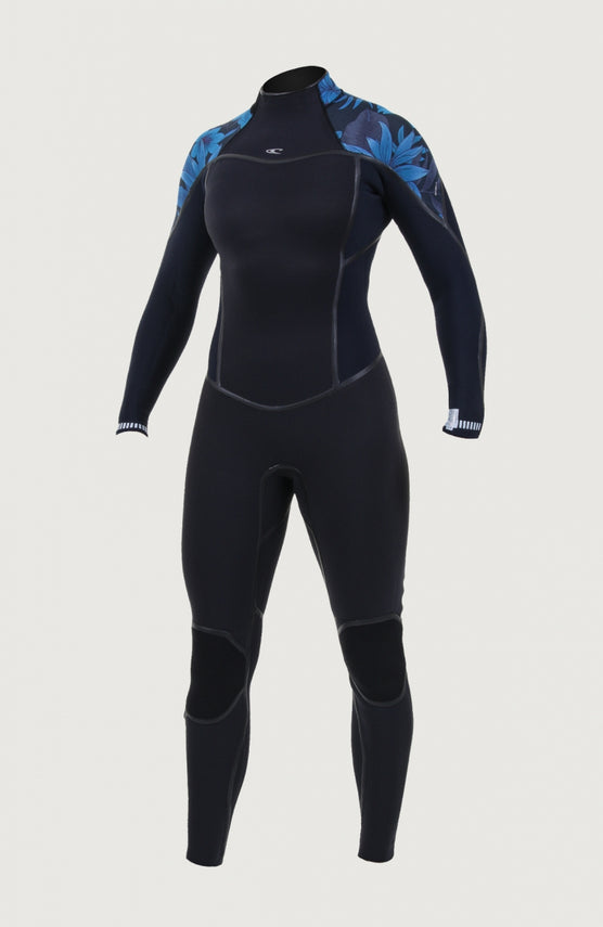 O'Neill Psycho One 5/4mm Back Zip Full Wetsuit Neoprenanzug für Damen, blau mit Blumenmuster in Hellblau, freigestellt von vorne